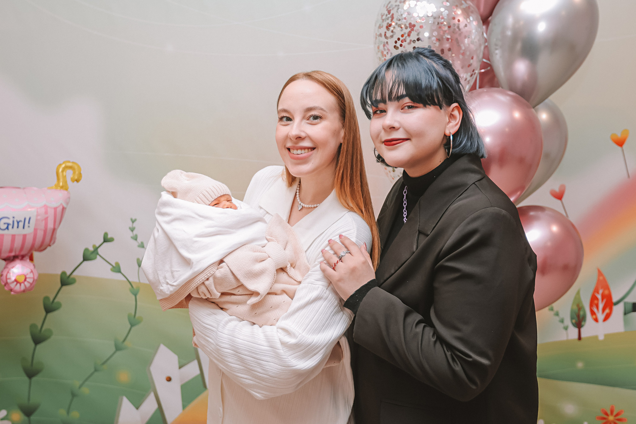 Выписка палата+внизу ПЦЭ. Семейный фотограф Тюмень, фотограф на роды Салмина Мария