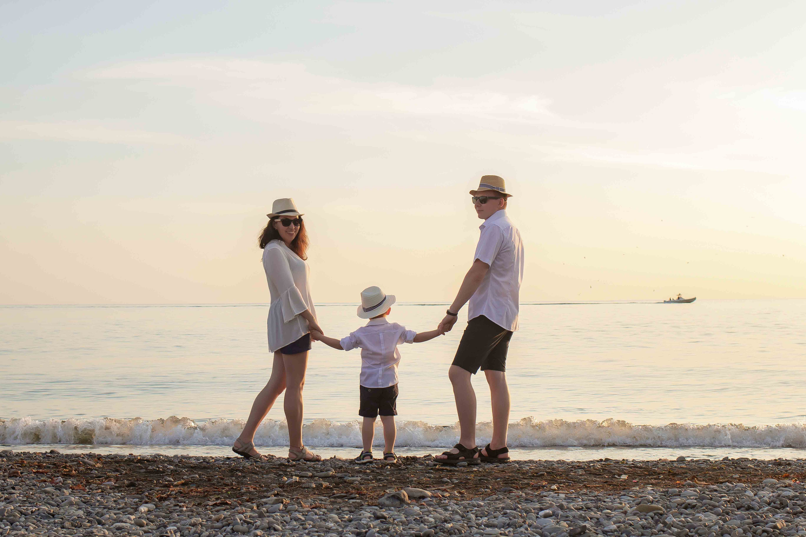 Фотосессия на пляже Ривьера в Сочи. Фотограф Сочи Адлер. Солькаева Анастасия