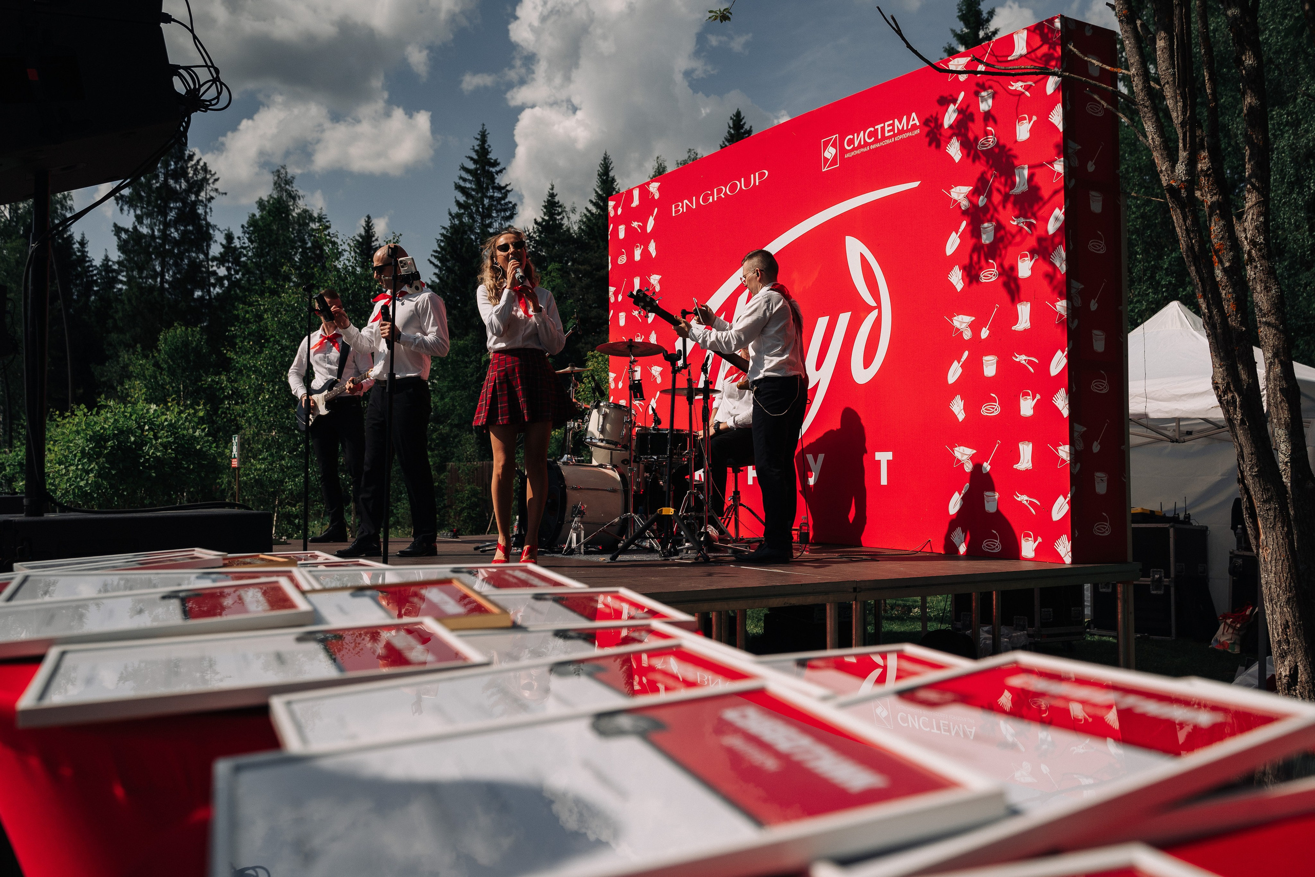 Пионерский «СУББОТНИК» в COSMOS Collection Изумрудный лес. Свадебный и семейный фотограф в Москве и МО Геннадий Туманцев