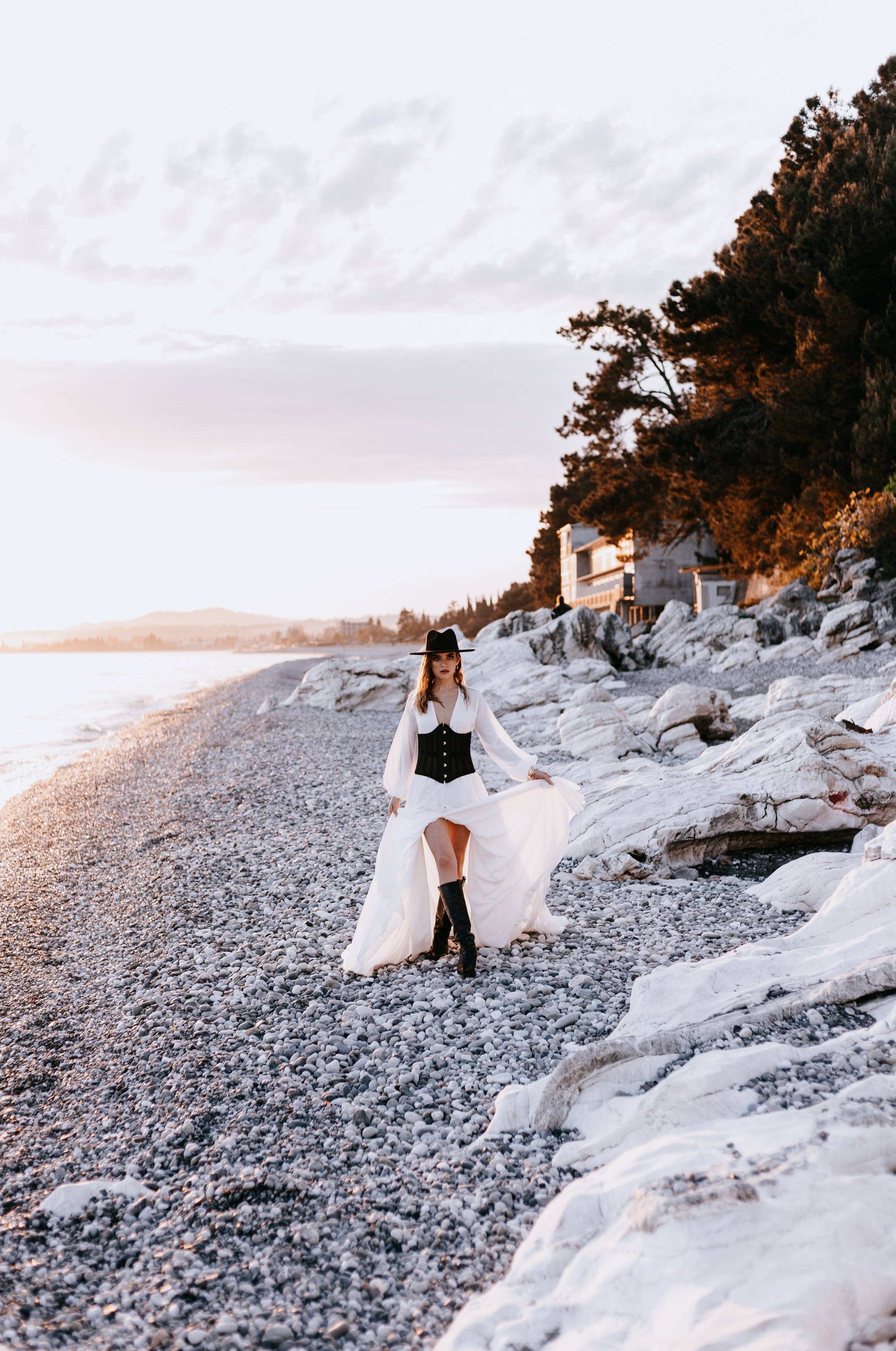 На белых скалах. Photographer Victoria Slavnova