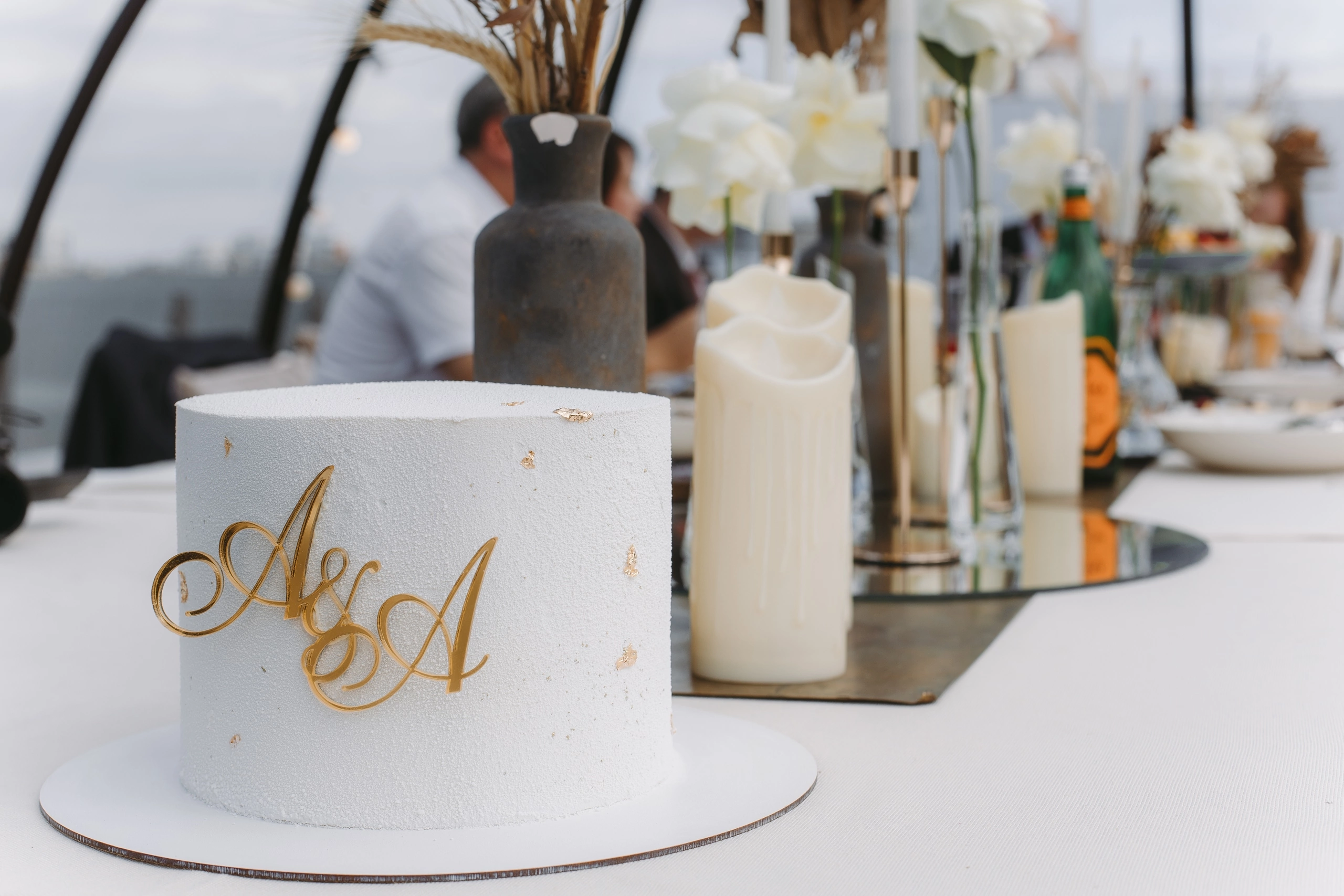 Свадьба Александра и Алены — нежная невеста и мужественный жених. Свадебный фотограф Александр Абрамов Москва / Зеленоград