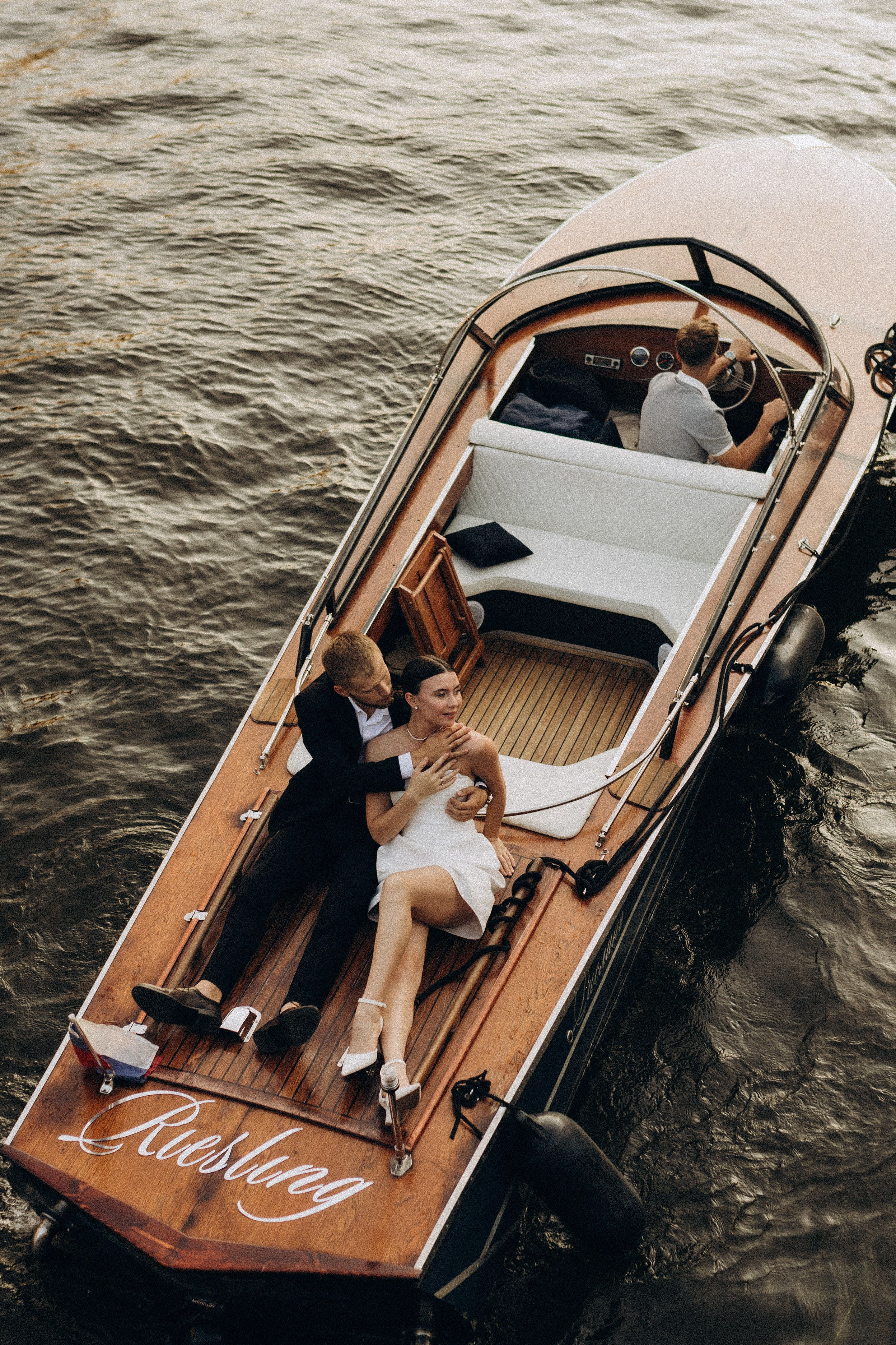 Костя и Лиза|прогулка + катер. Свадебный и love story фотограф в Санкт-Петербурге