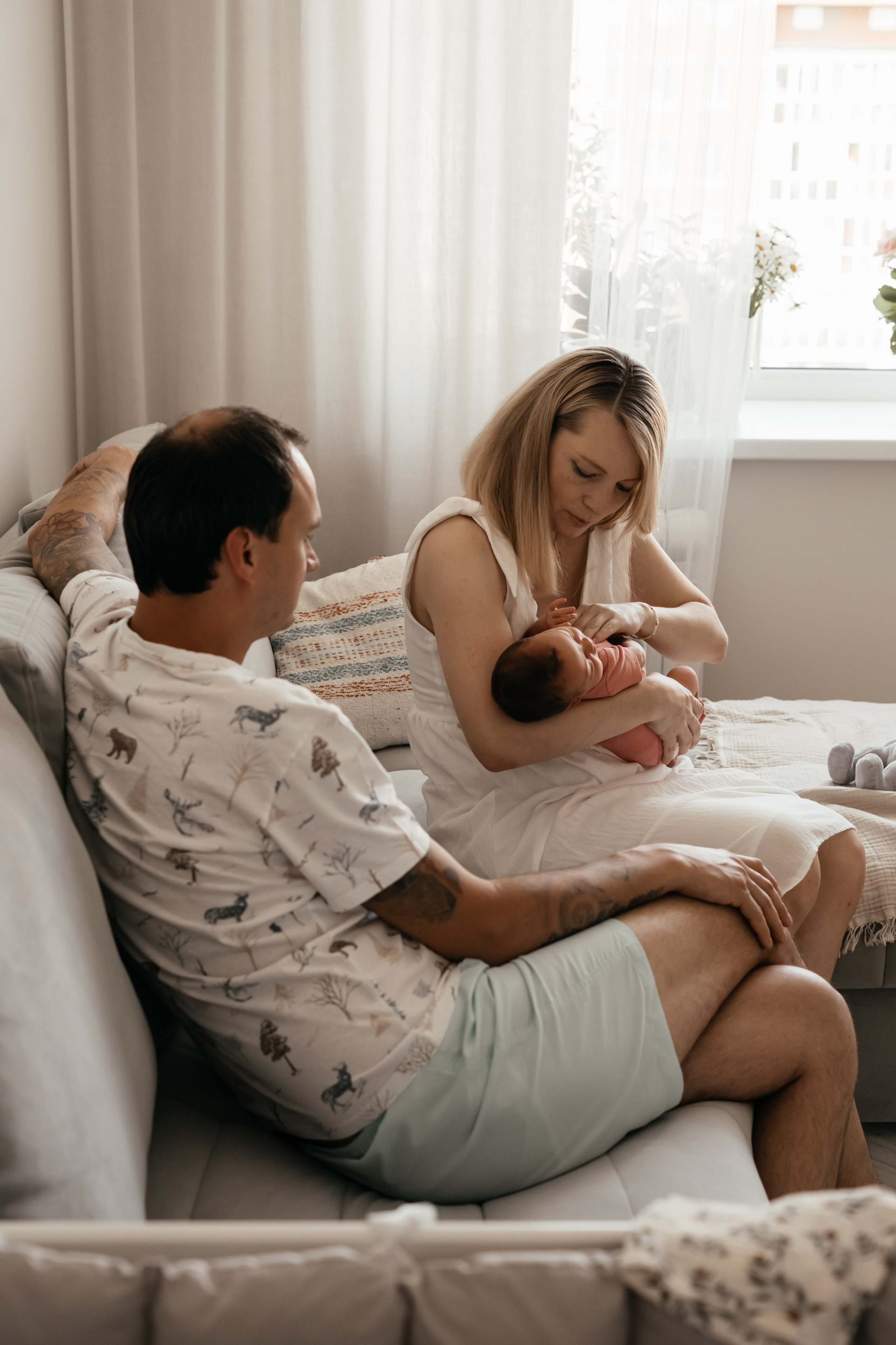 Первые дни Аси дома. Семейный фотограф в Томске Зарина Азизбаева