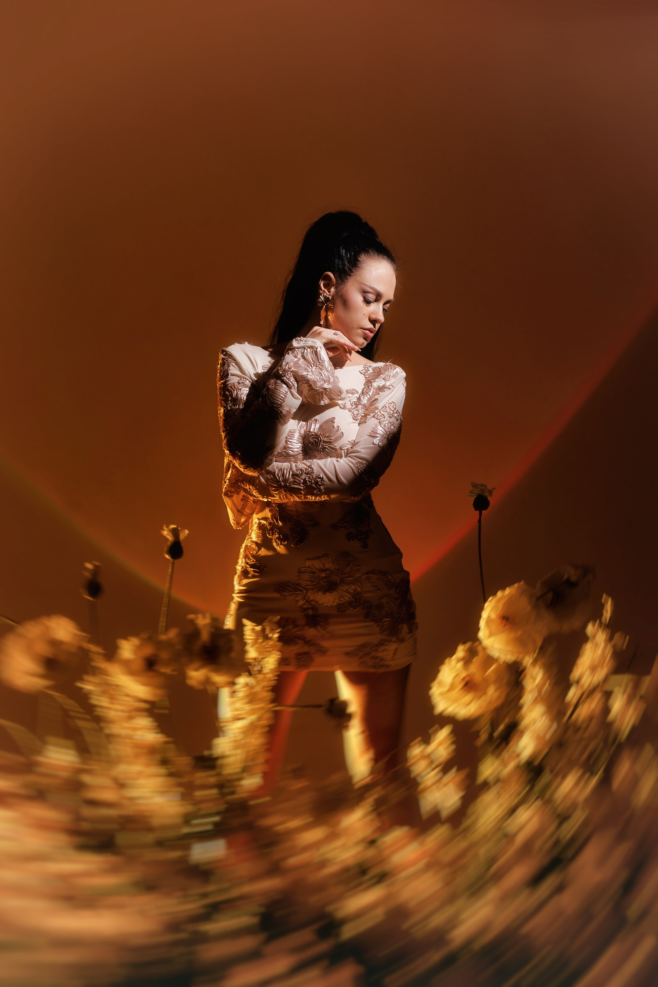 Съемка с цветами для модельного агентства. Анна Демидец — фотограф и маркетолог в Новошахтинске, Шахтах и Ростове-на-Дону