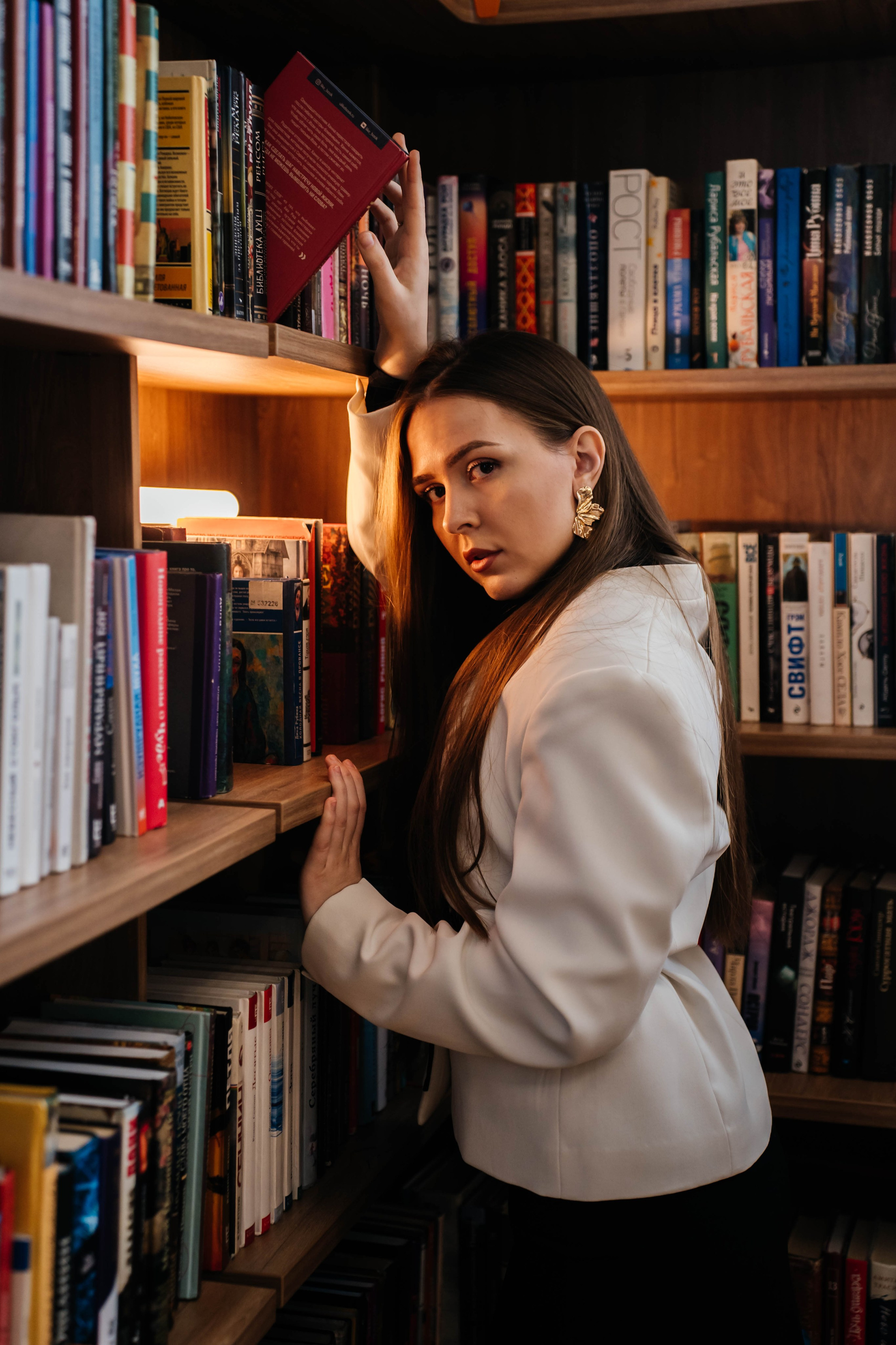 В библиотеке. Видеограф и Фотограф в Челябинске Ксения и Владимир Рюмины