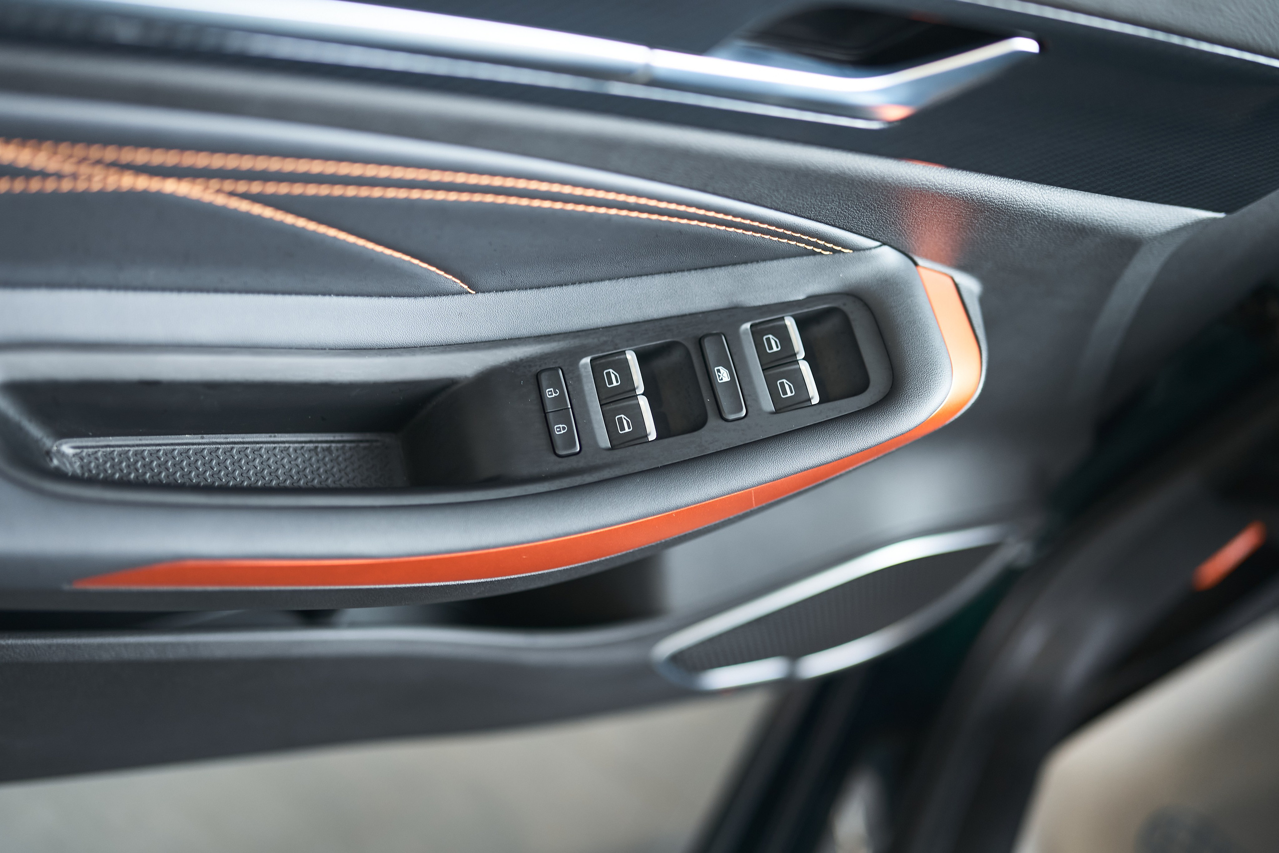 Автосалон «Боравто». Фотограф Олег Сотник