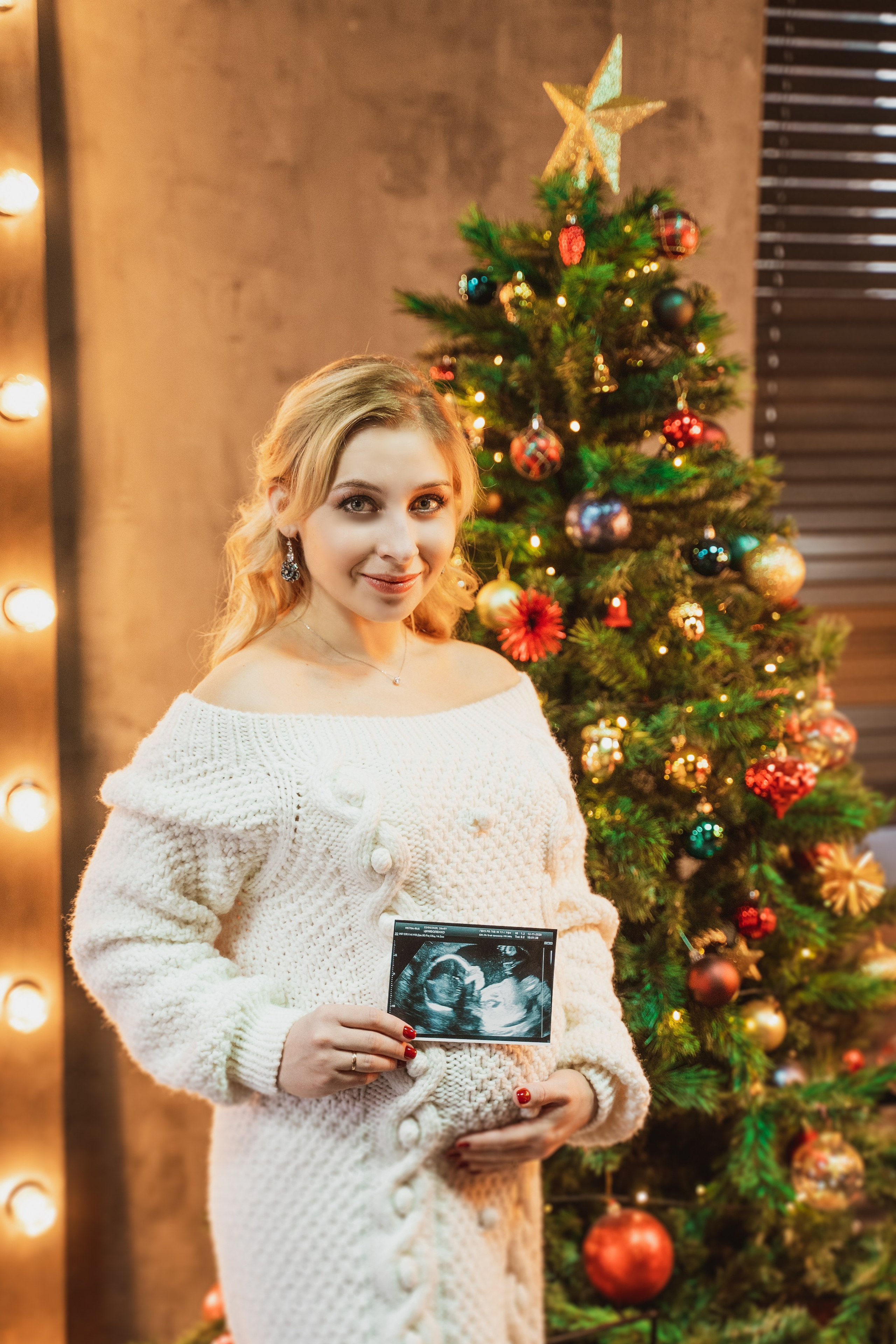 Новогодняя фотосессия беременности в студии. Анна и Кирилл. Свадебный и репортажный фотограф в Уфе| Осетрова Ольга