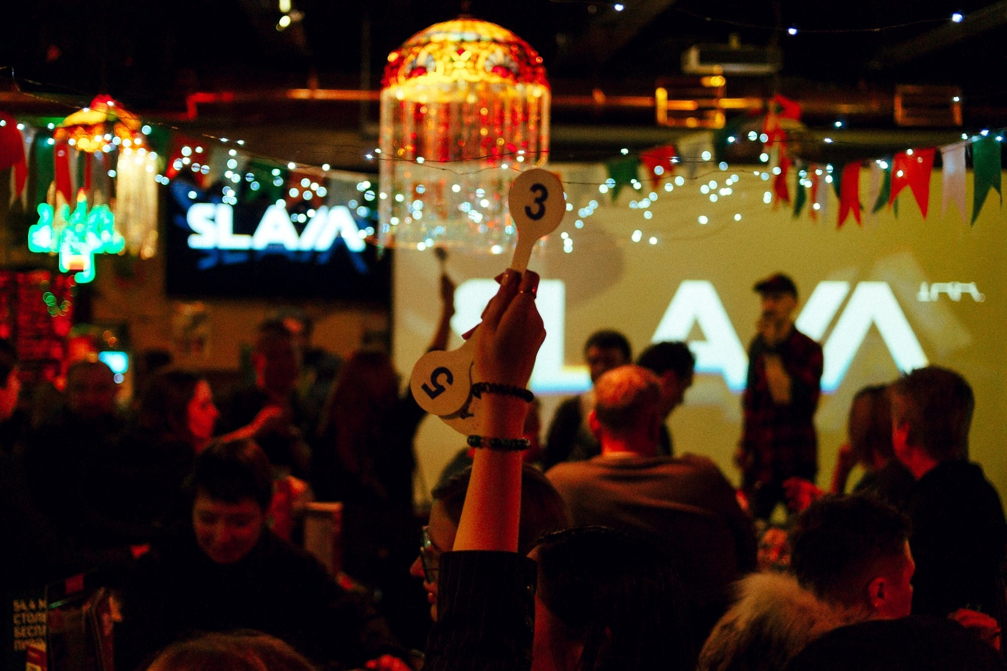 Финал Поэтического СЛЭМА | Иркутск, декабрь 2025. Борщевская Елизавета / фотограф Иркутск