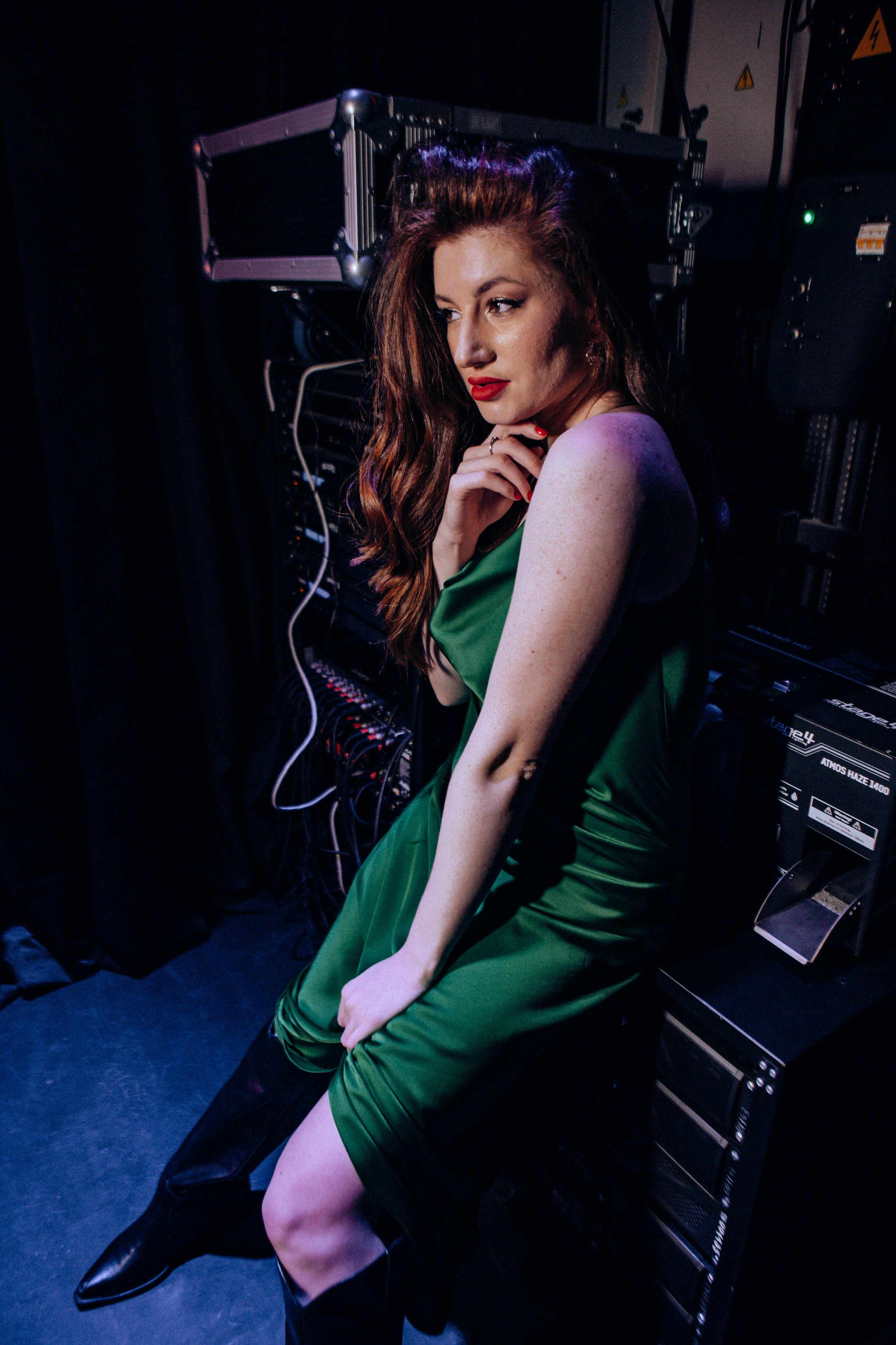 Катя. Контакты