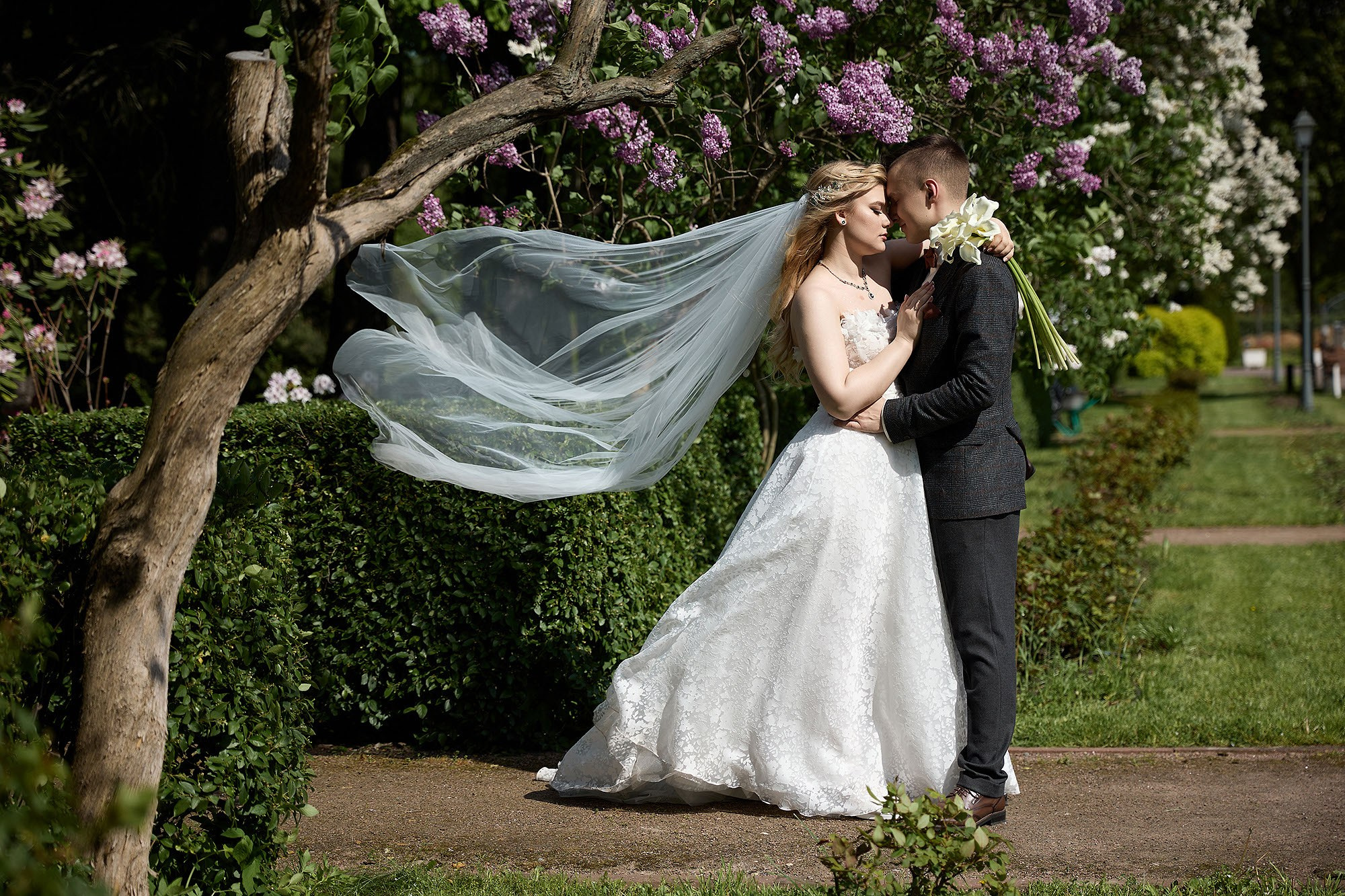 Прогулка, фотосессия жениха и невесты. Свадебная съемка. Фотограф в Москве Валерий Боцман