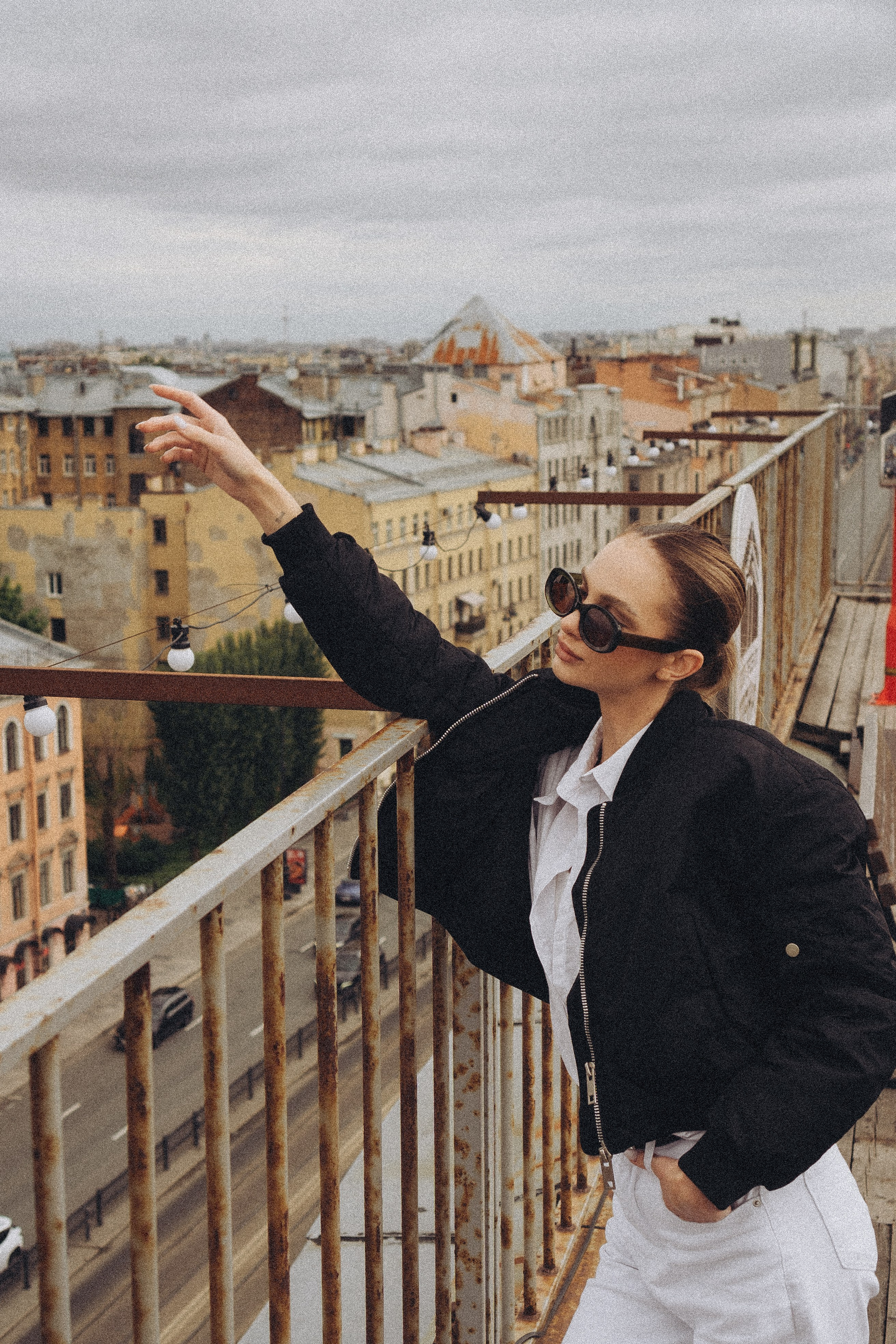 МЫ ГУЛЯЛИ ПРО КРЫШАМ ПИТЕРА. Профессиональный фотограф, Санкт-Петербург — Виктория Богомолова