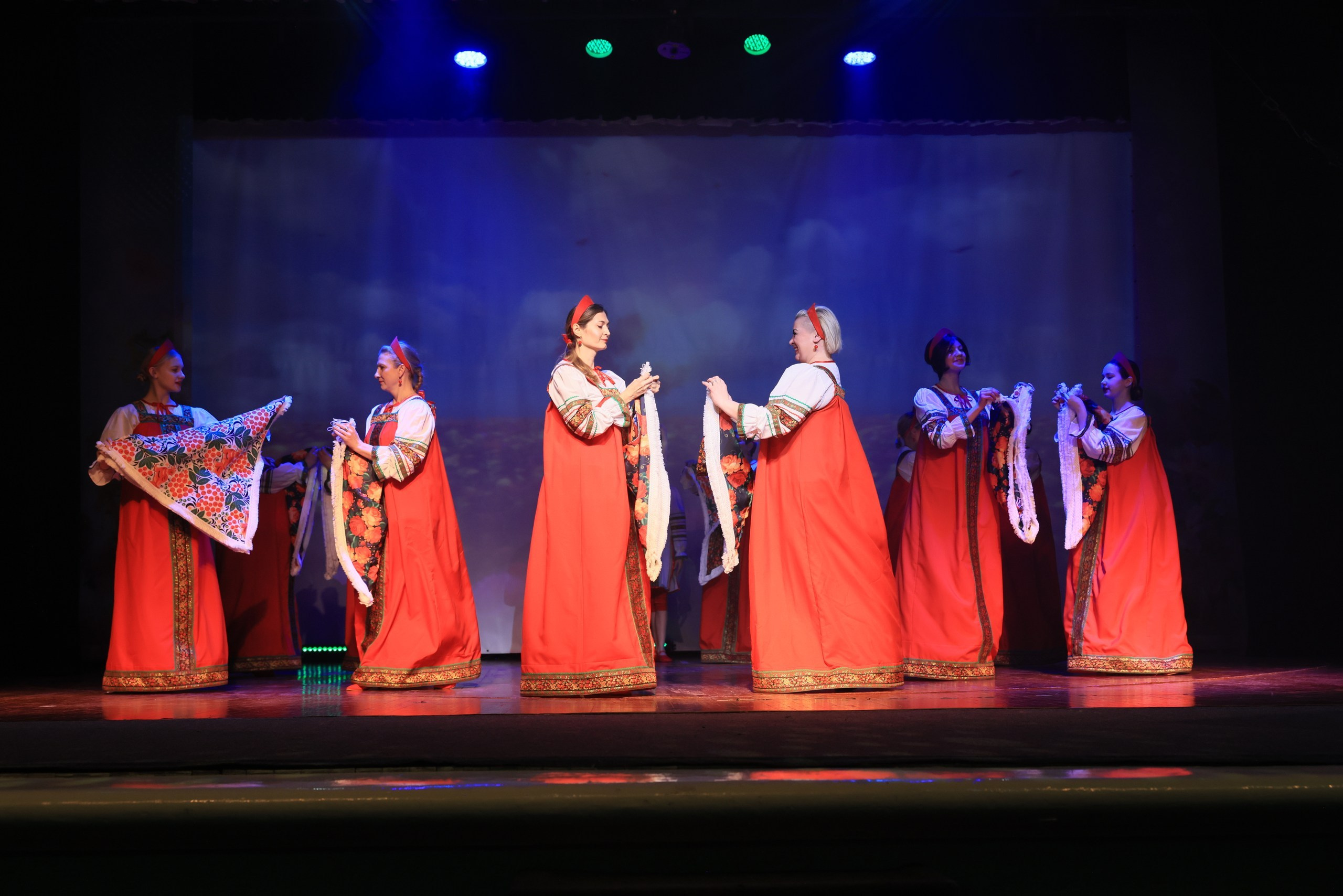 Концерт к 8 Марта в ДК «Металлург» г. Тула. Фотограф в Туле Крупский АнДРей. Фотостудия «КАДР71» в Туле