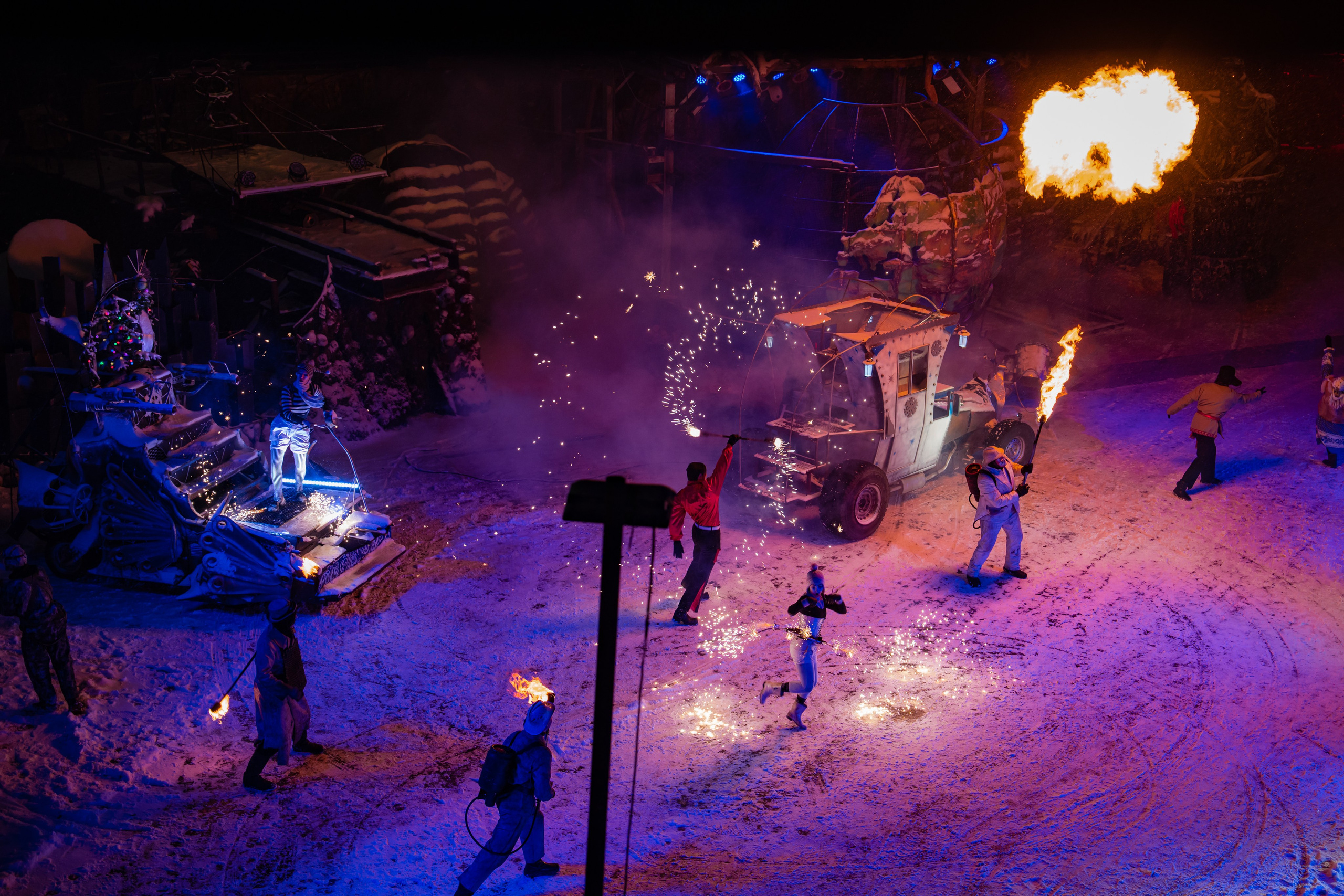 Новогодняя сказка в Байк Центре «Ночные Волки». Крамер Юлиана детский и семейный фотограф