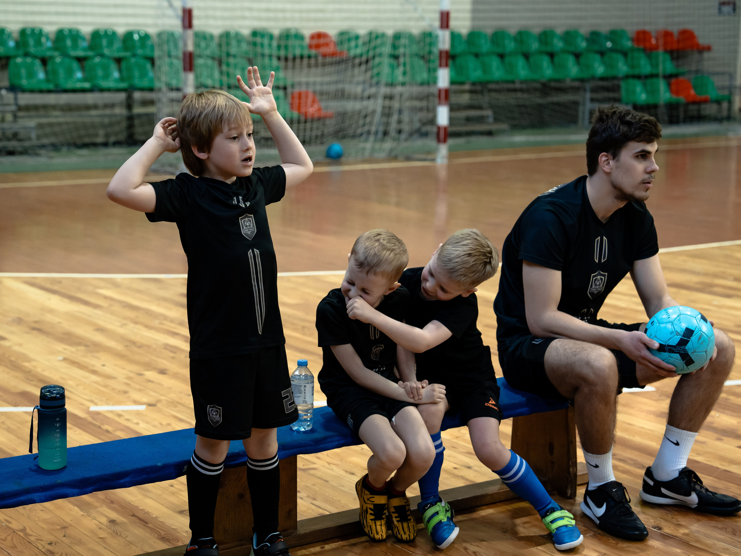 Тики-Така Противостояние 2025. Крамер Юлиана детский и семейный фотограф