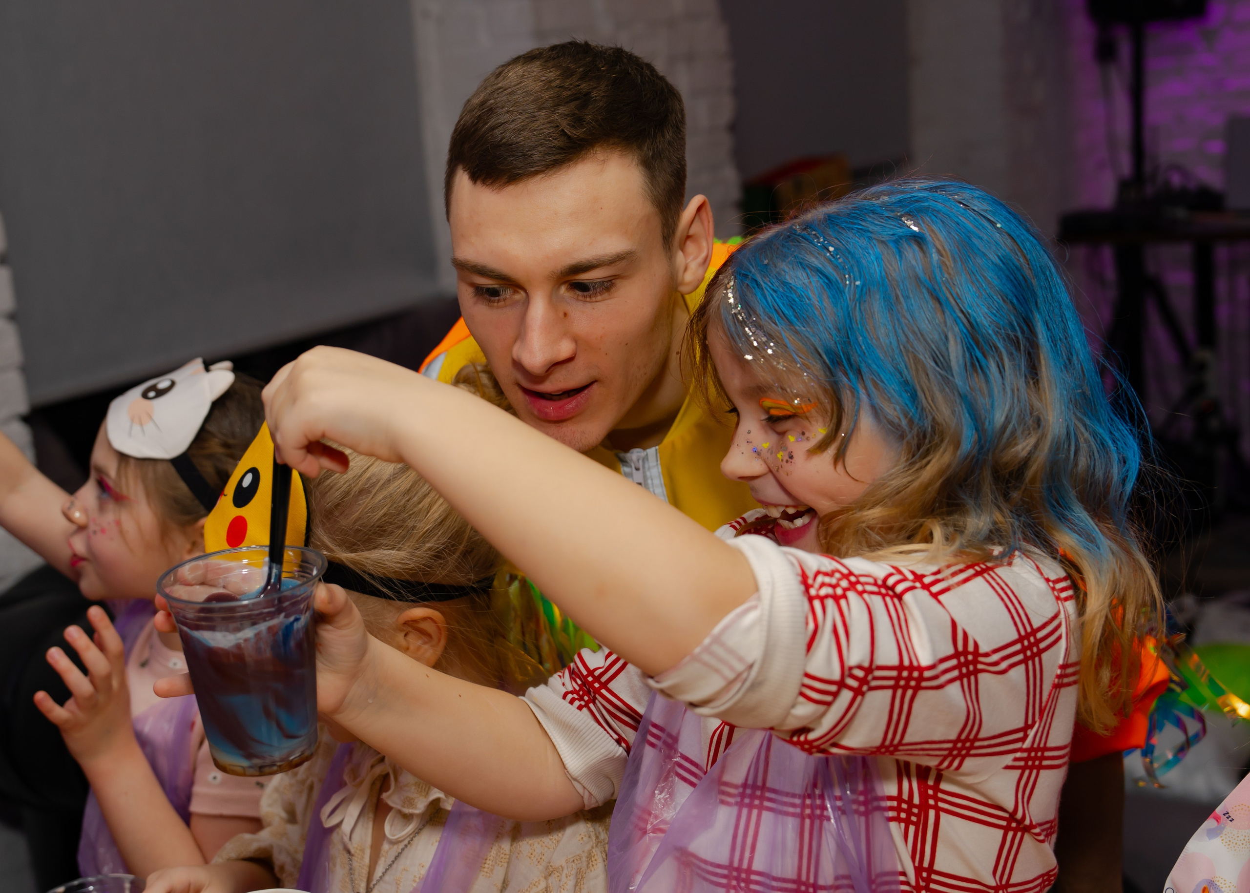 Битва подушками. Крамер Юлиана детский и семейный фотограф