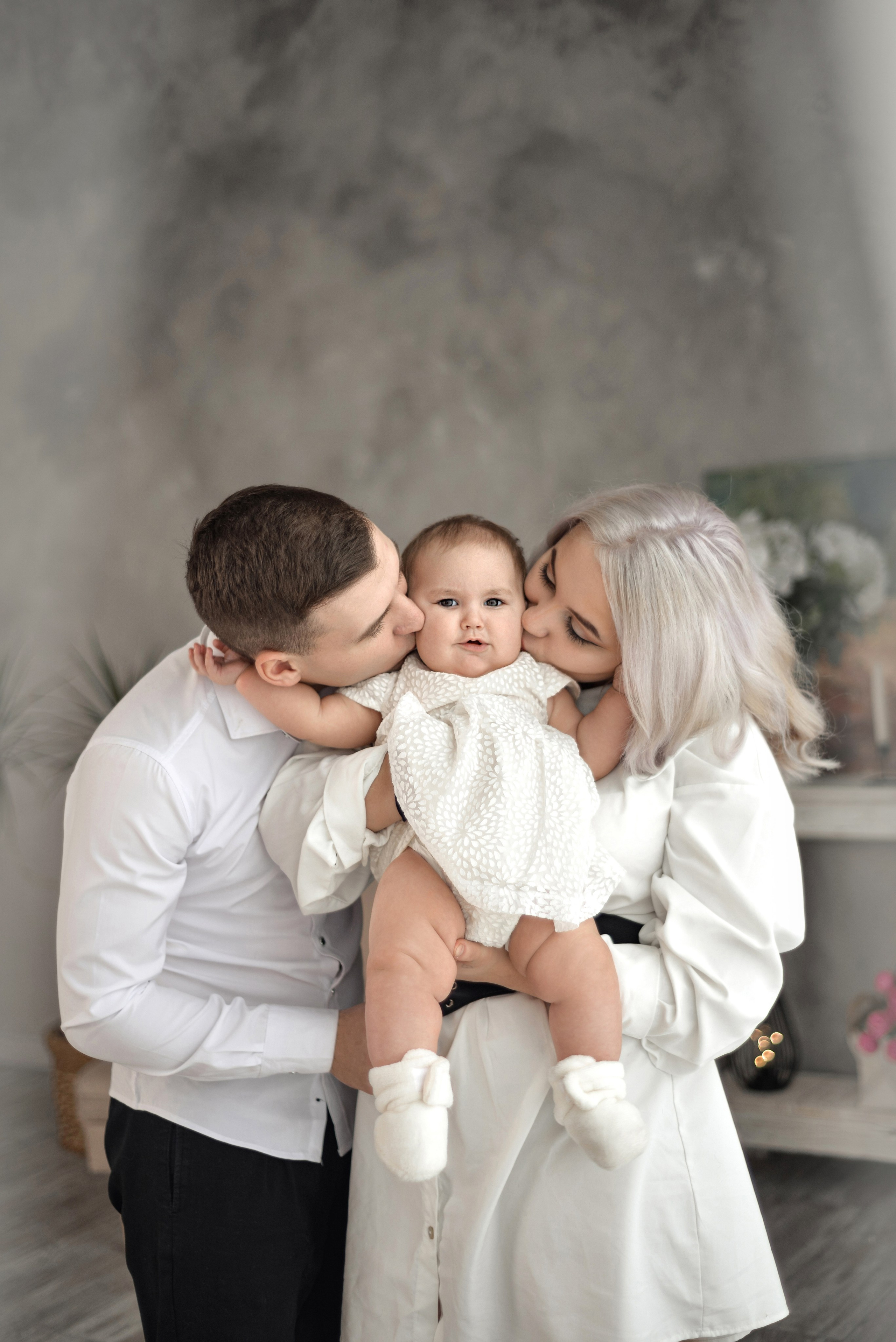 Семейная (Данил, Даша, Аделина) в студии Константа. Семейный и свадебный фотограф Галина Абакумова, фотосессии в Белгороде