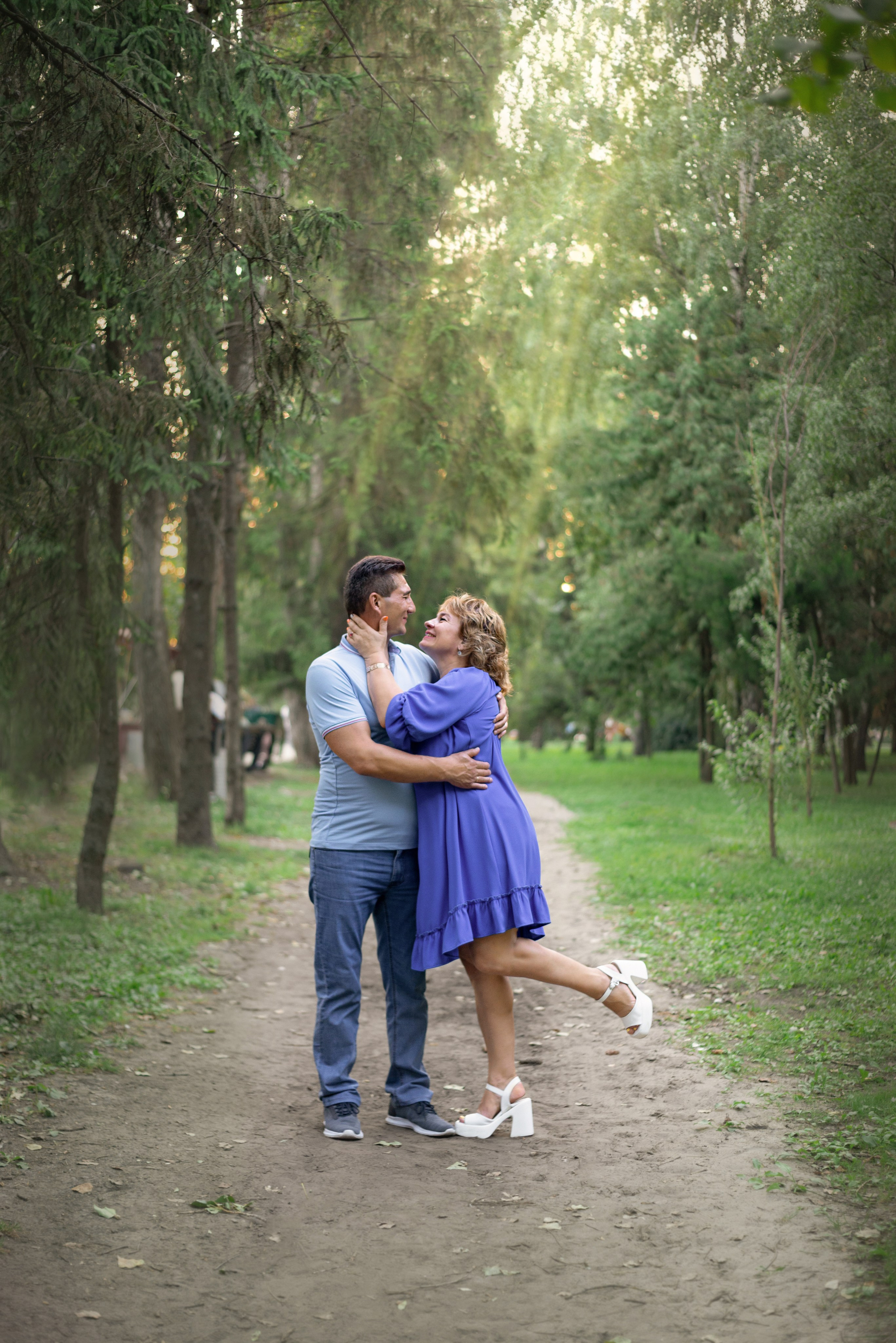 Ирина и Александр в парке. Семейный и свадебный фотограф Галина Абакумова, фотосессии в Белгороде