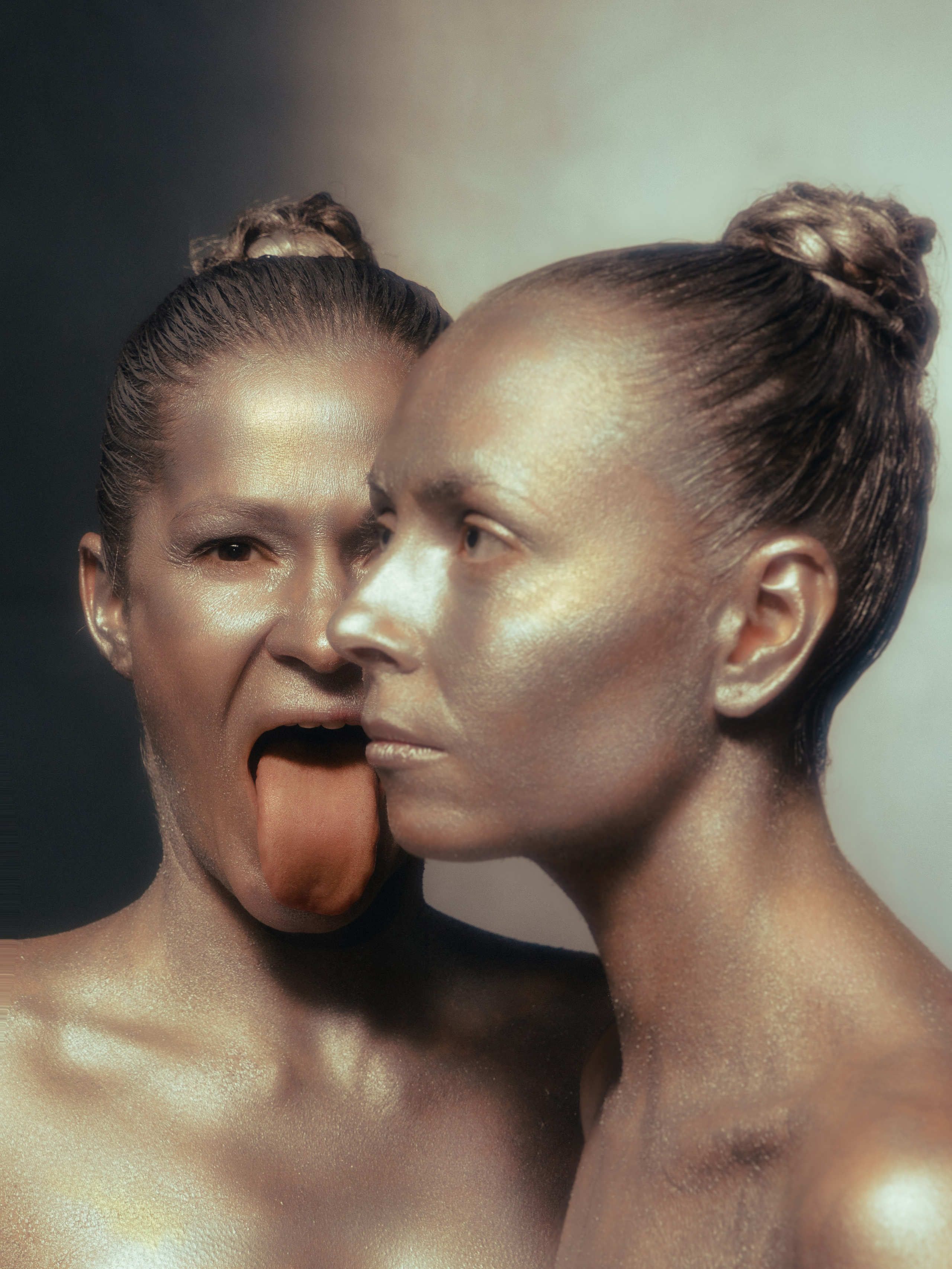 Отражения: Екатерина и Алеся. Фотограф Тина Бережная