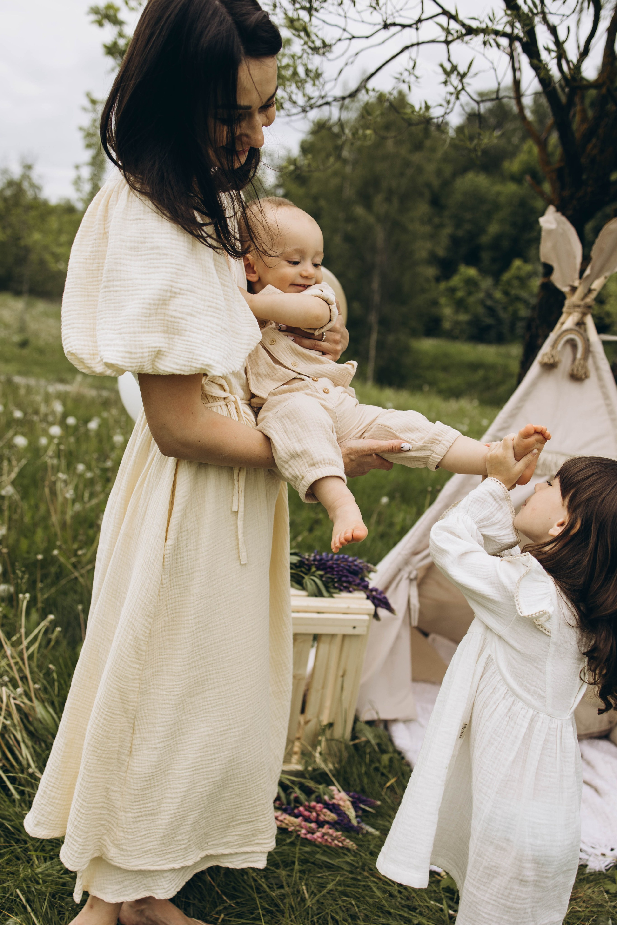 Маша, Женя, Ариана и Мирон. Семейный фотограф в Москве Виктория Ястребинская