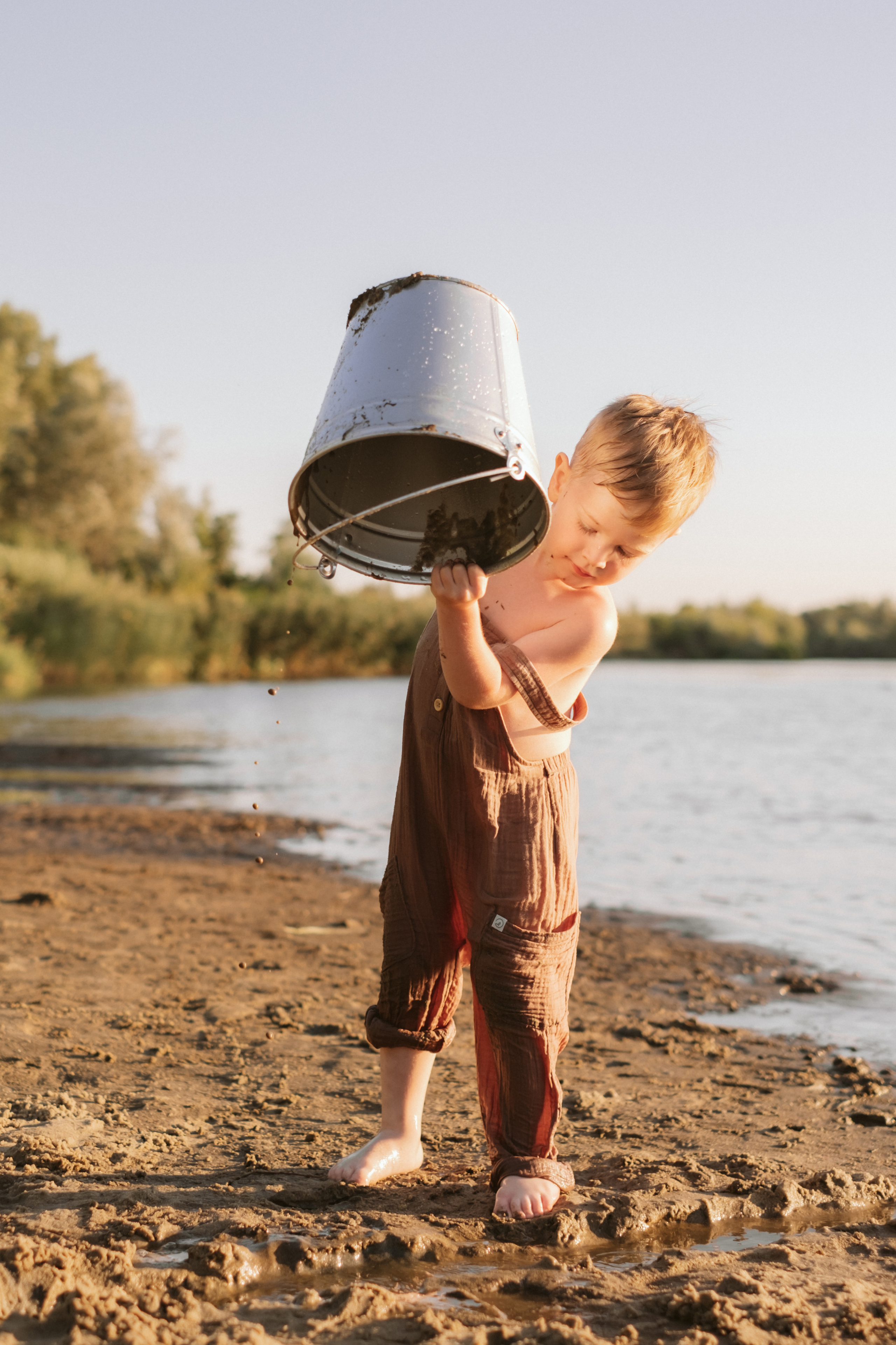 Аня и Дима на речке. Антонина Мезинова фотограф Михайловка и Волгоград