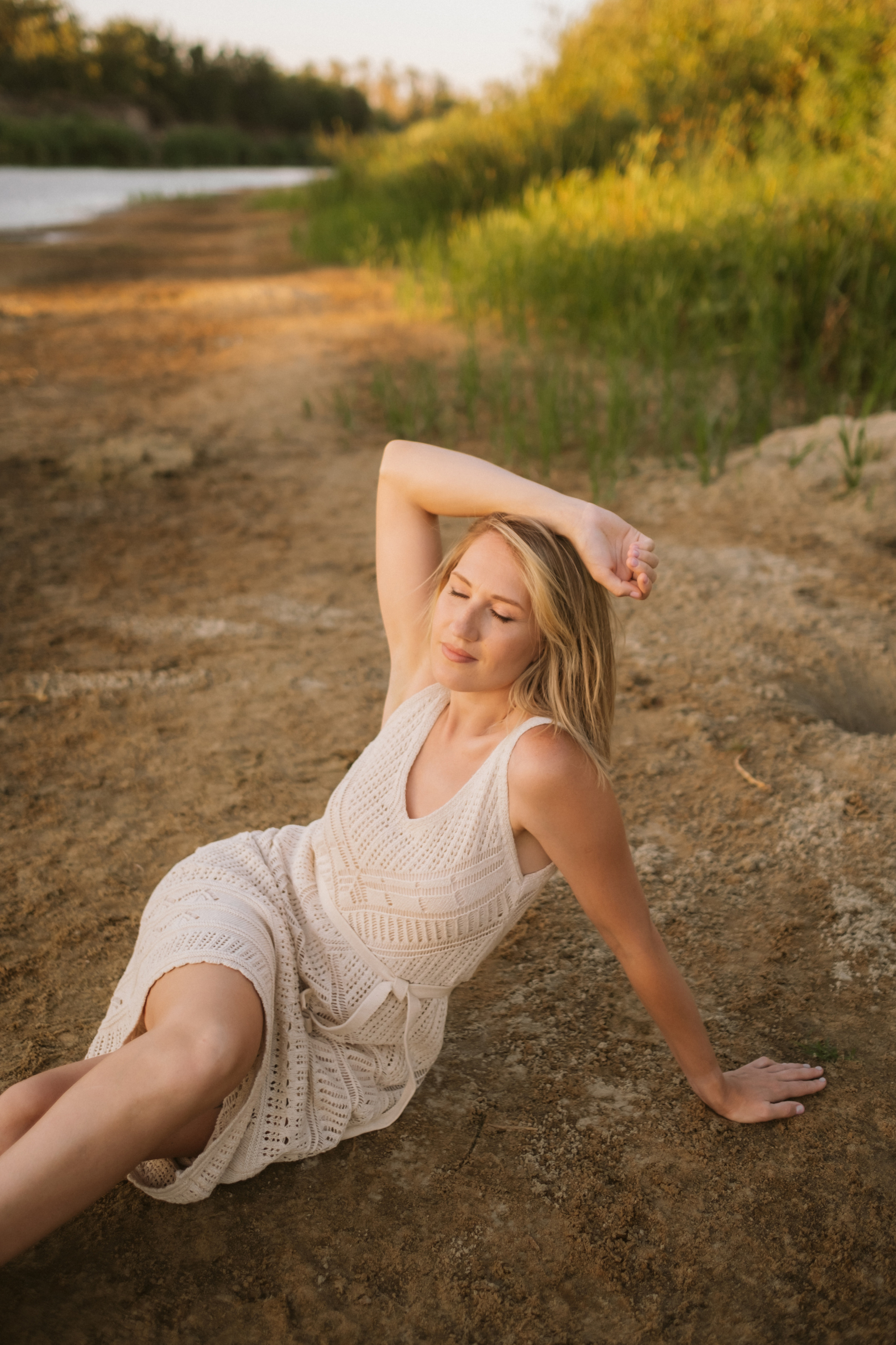 Аня и Дима на речке. Антонина Мезинова фотограф Михайловка и Волгоград