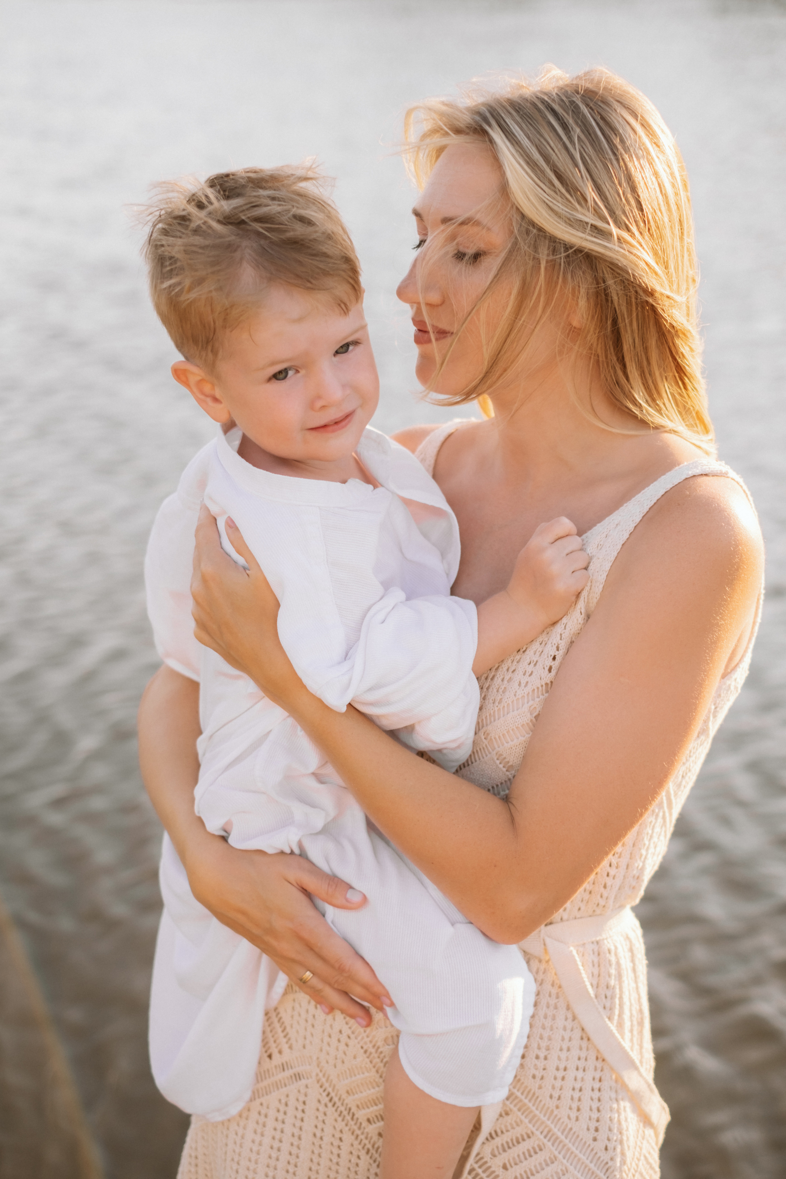 Аня и Дима на речке. Антонина Мезинова фотограф Михайловка и Волгоград