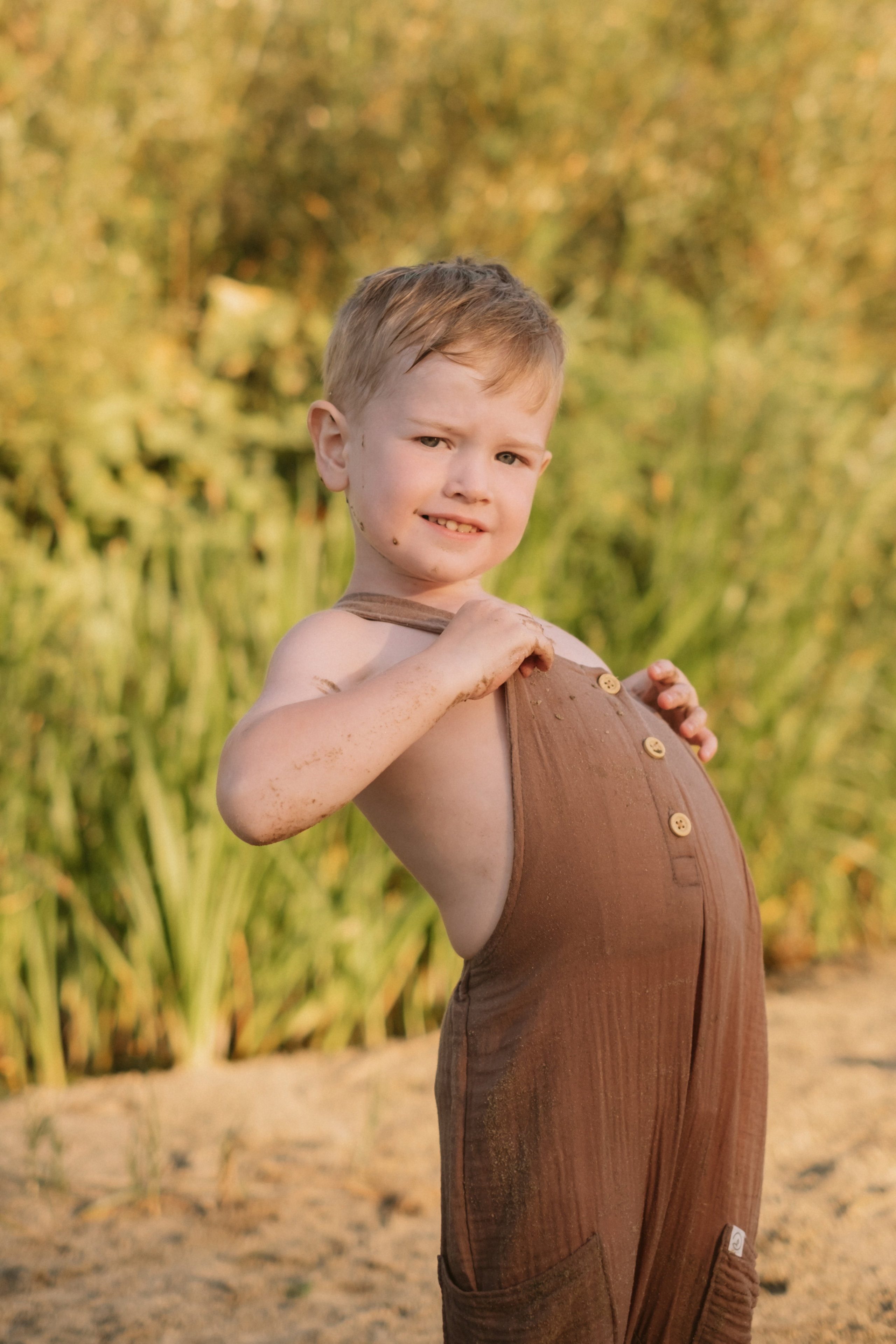 Аня и Дима на речке. Антонина Мезинова фотограф Михайловка и Волгоград