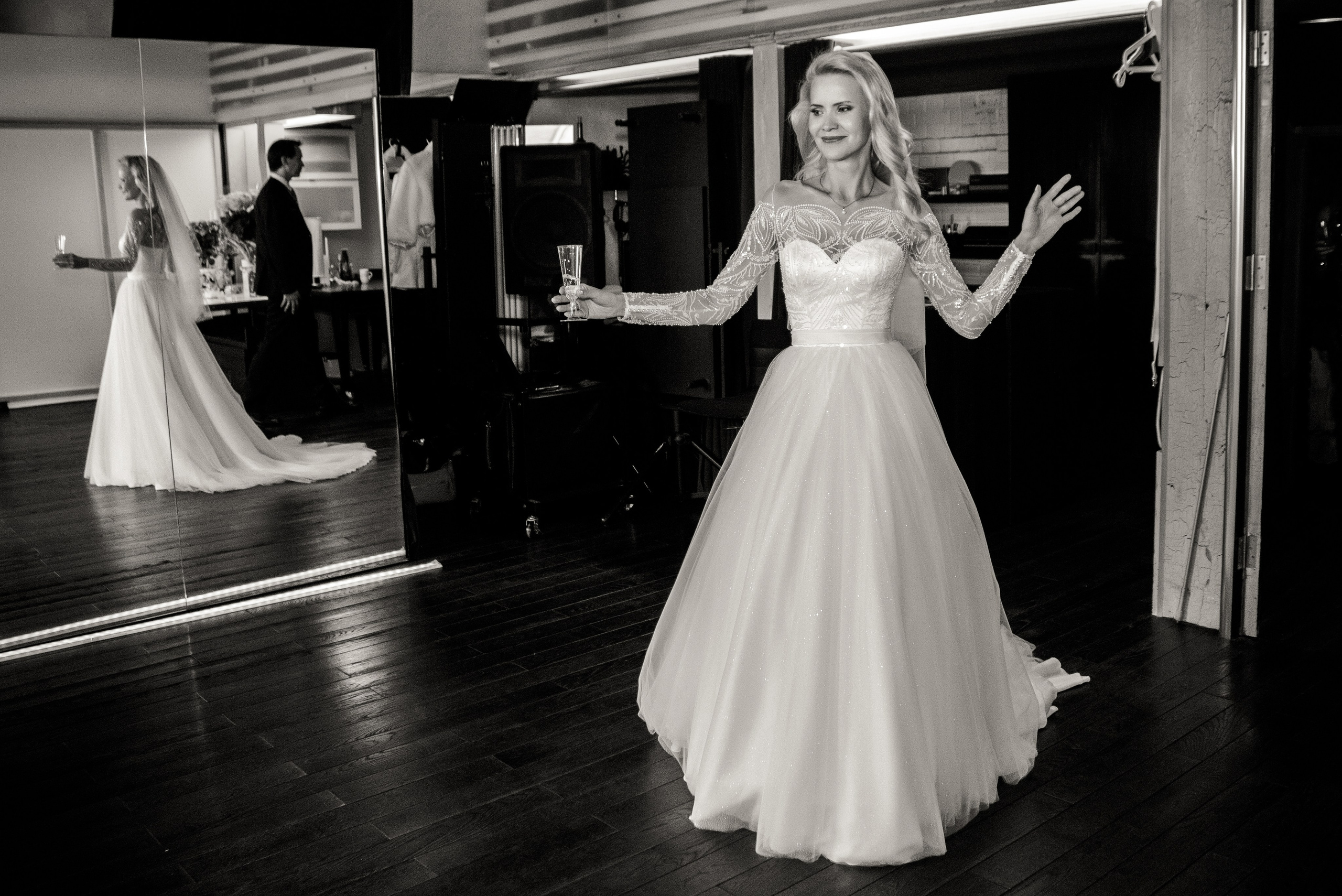 Свадебная фотосессия на ВДНХ. Свадебный и семейный фотограф в Москве и Подмосковье Лариса Козлова