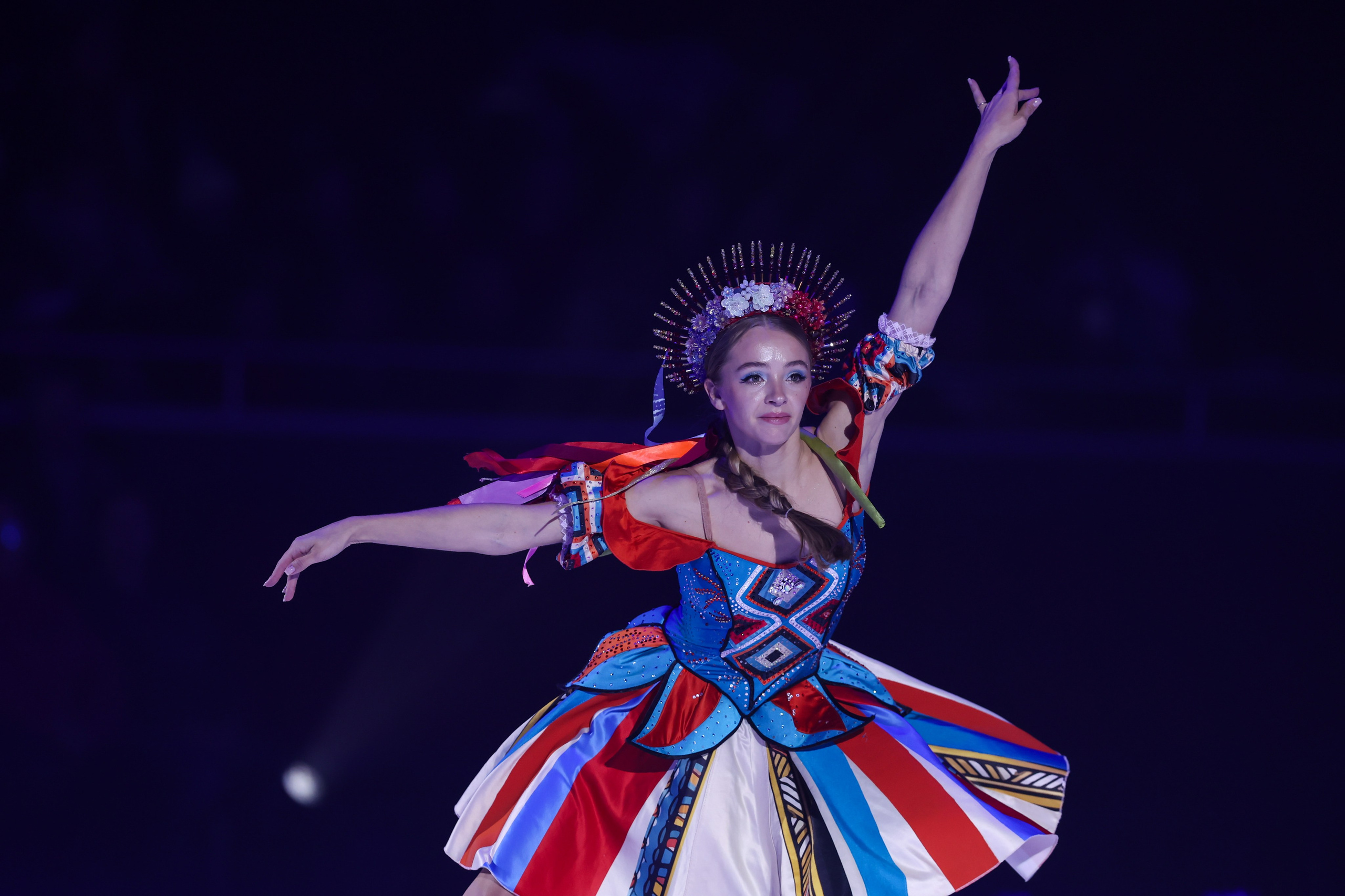 «Вечера на хуторе» ледовое шоу 25.12.2025. Спортивный и репортажный фотограф Антон Тереханов