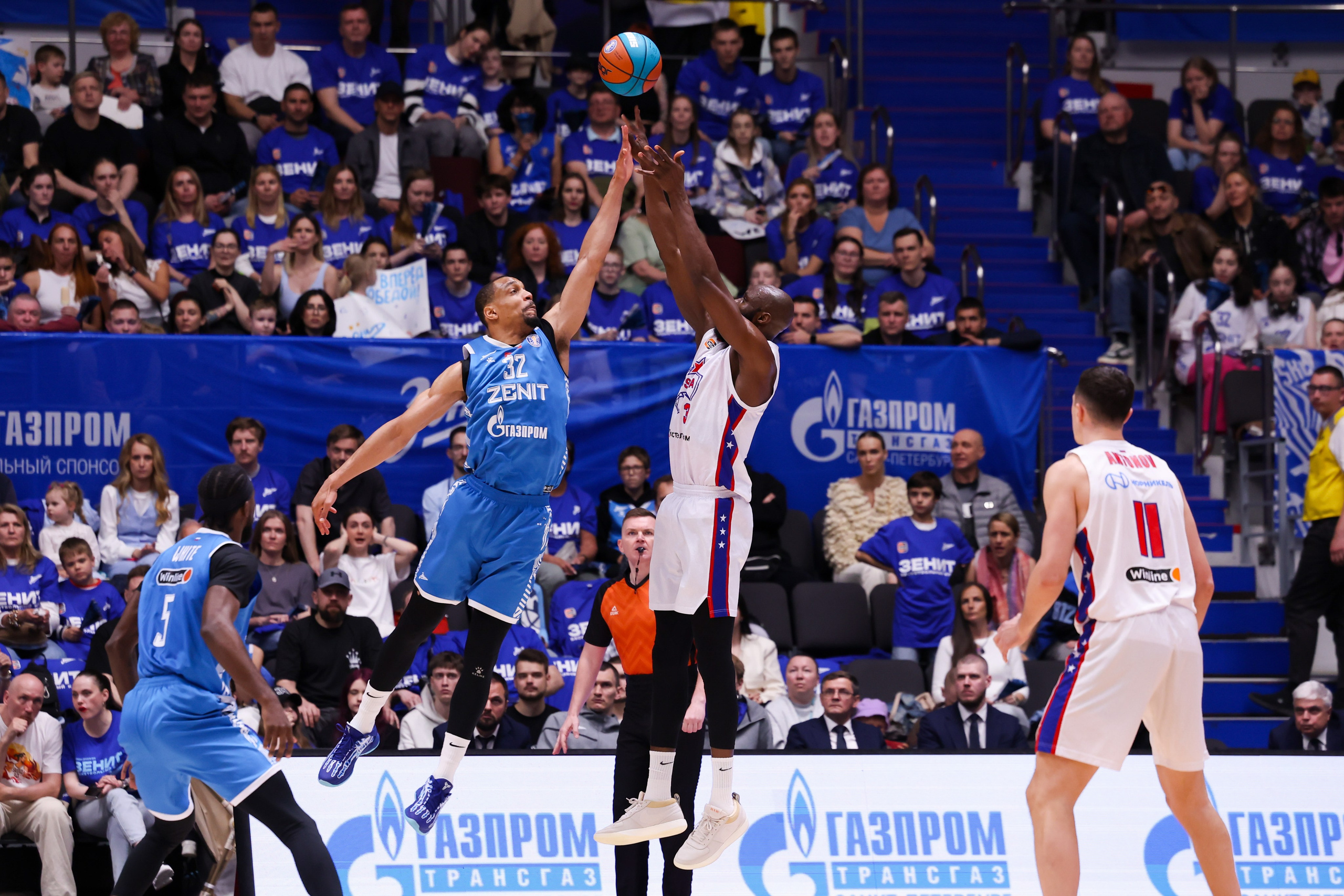 БК «Зенит» — БК «ЦСКА» финал ЕЛ ВТБ 1 игра 27.05.2025. Спортивный и репортажный фотограф Антон Тереханов