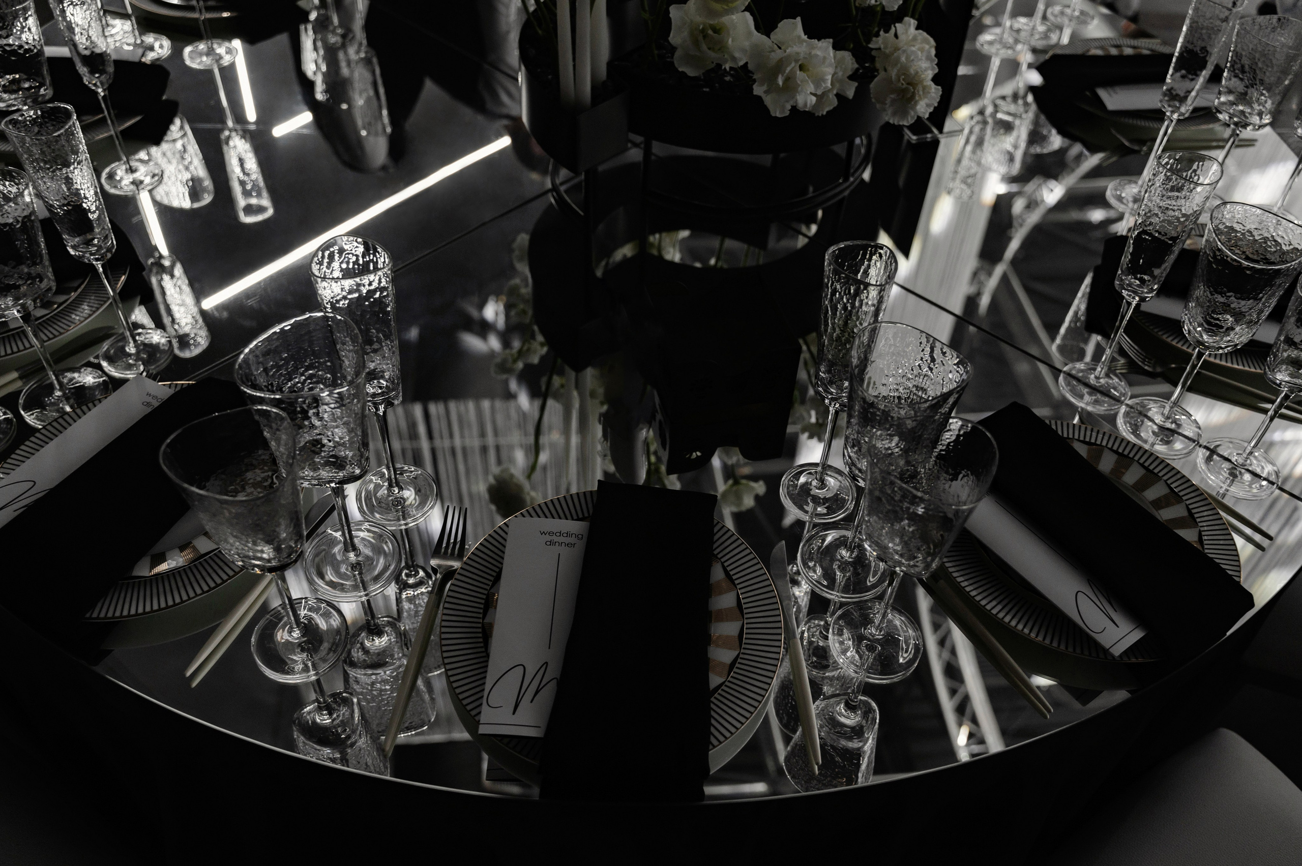 Свадебный день Романа и Анны в комплексе Пересвет Арена. Свадебный фотограф в Ростове Максимов Максим