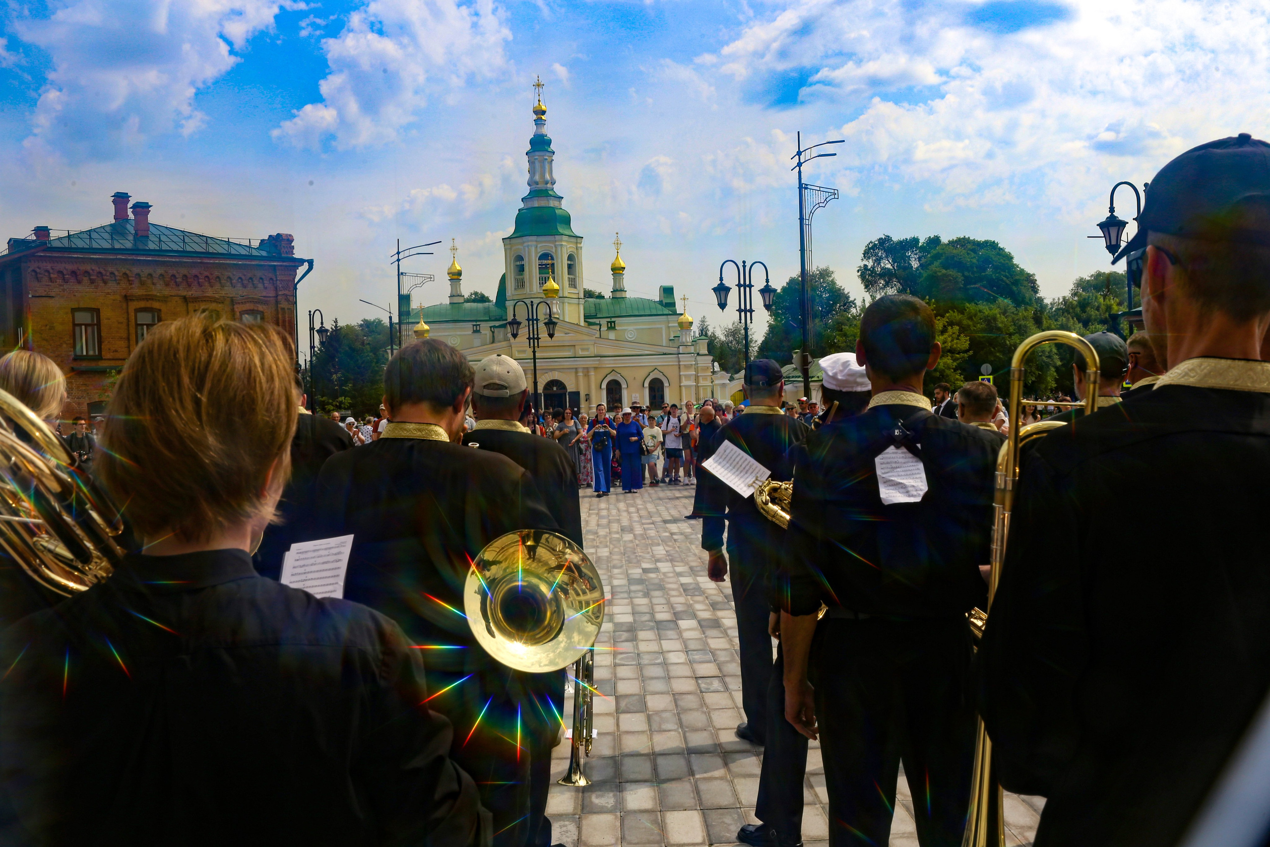 День России в Минусинске. Предметная фотография. Персональный сайт Сергея Ру. город Минусинск