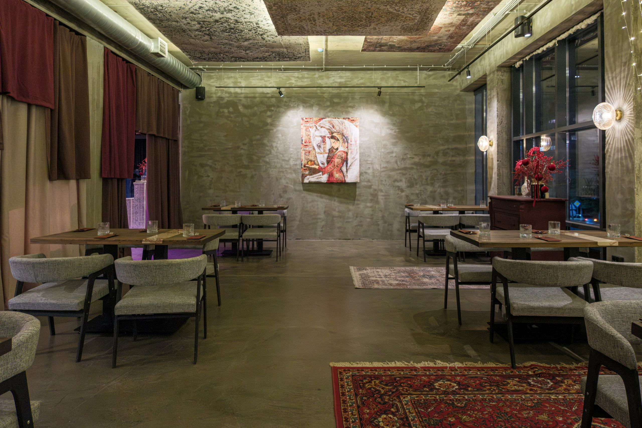 Ресторан «КОВЁР» Тырныауз. Фотограф на Эльбрусе • Роман Шатхин