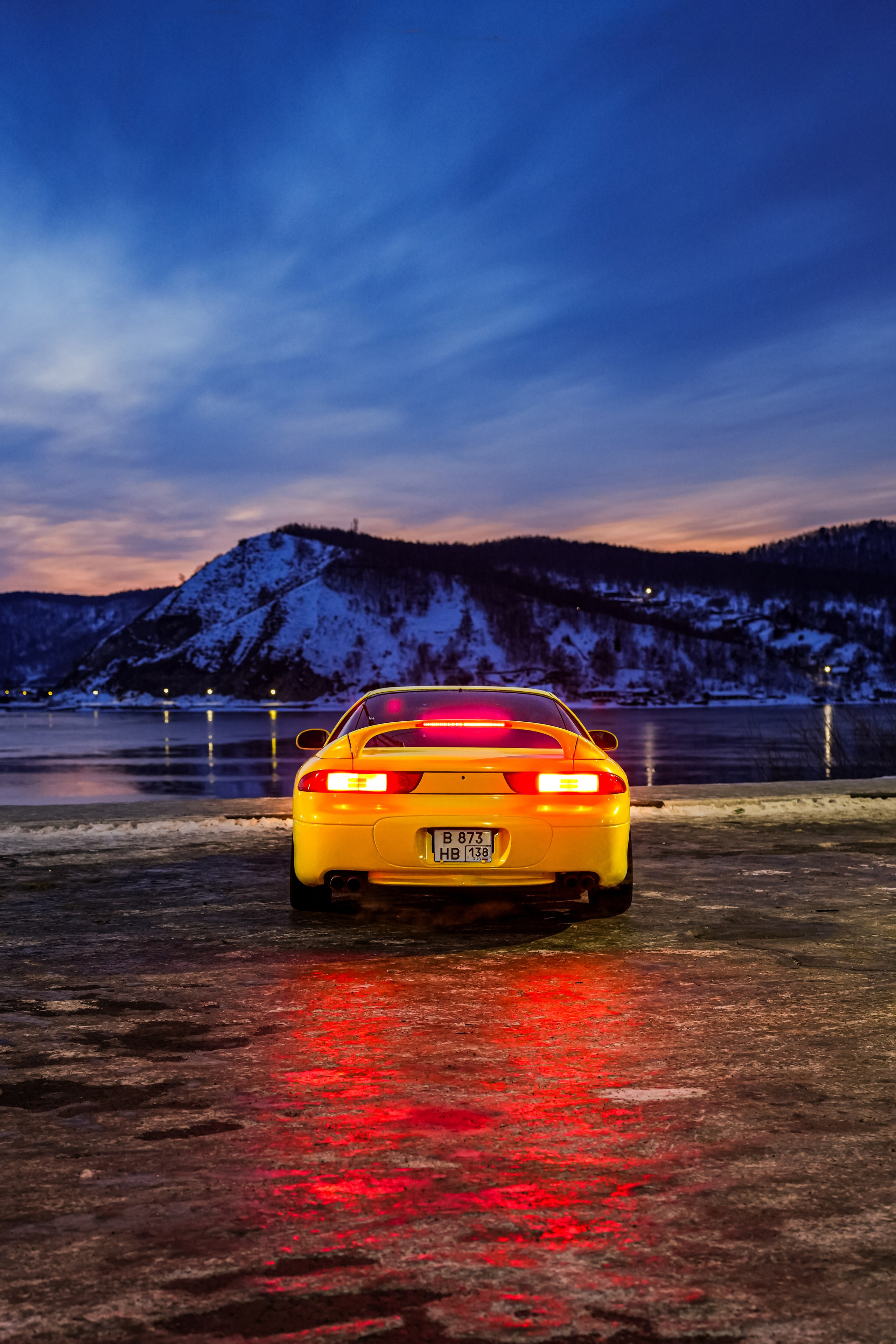 Mitsubishi GTO 25'. Фотограф, видеограф и пилот дрона на Байкале