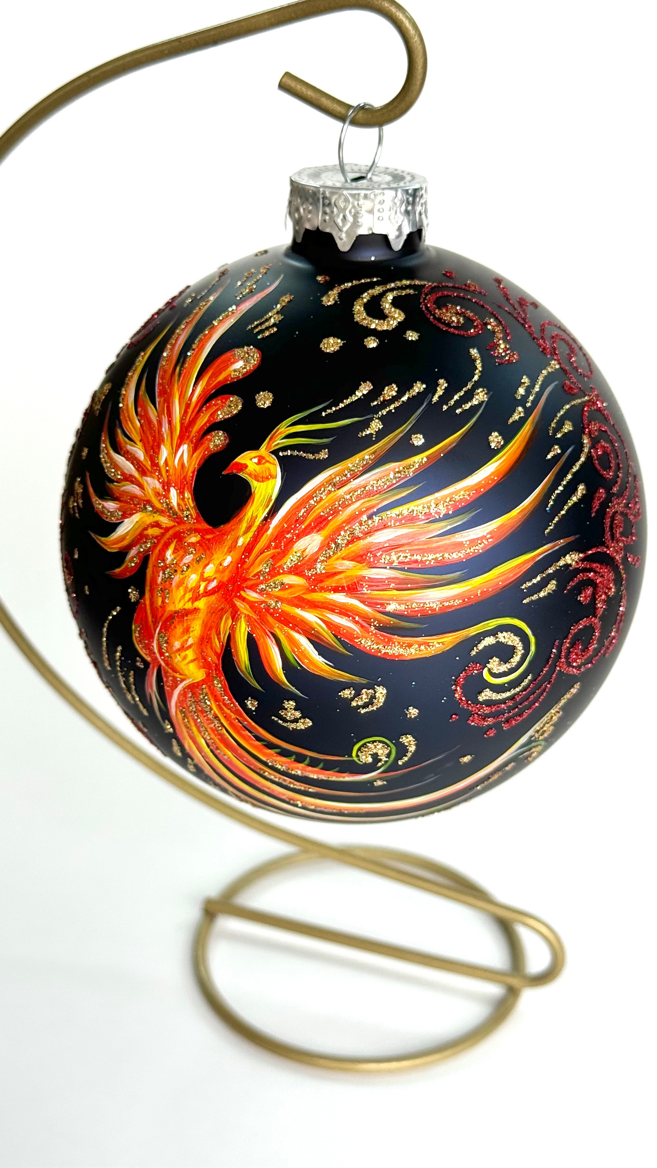 ArtSHARm- наше портфолио по ёлочным шарам с ручной росписью. Художественная ручная роспись елочных шаров, корпоративные подарки и восковые аромасвечи