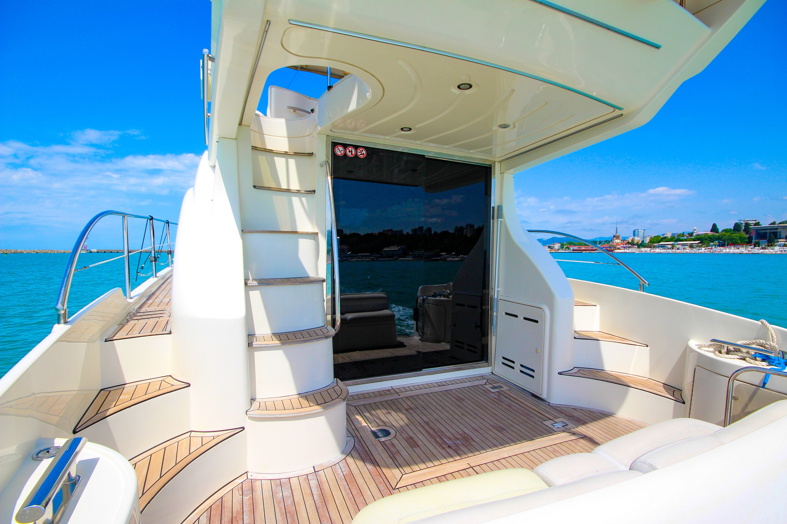 Яхта Санторини Аренда Яхты в Сочи Яхтанаморе YACHTNAMORE YACHTANAMORE