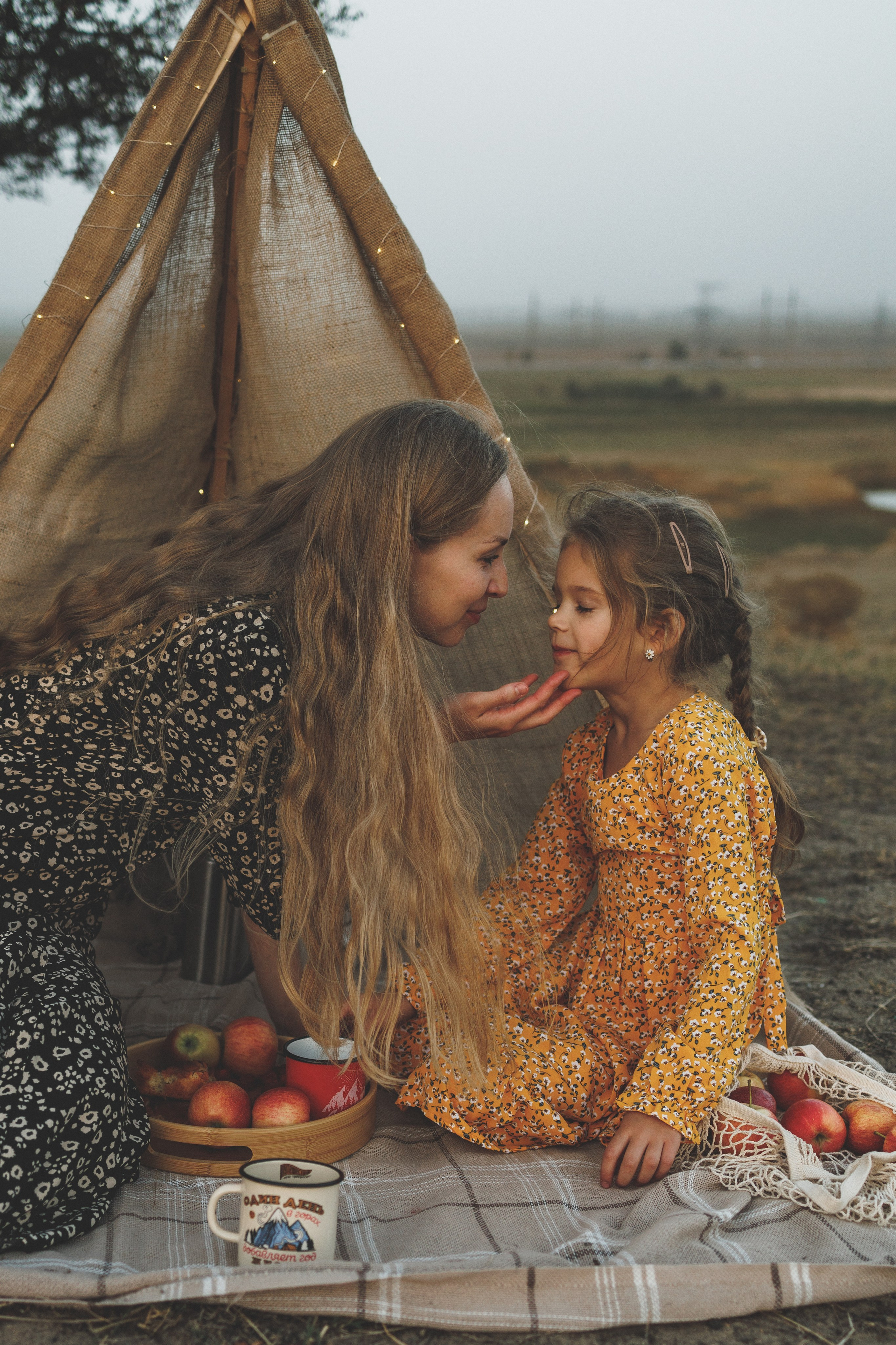 Пикник со светящимся шалашом. Фотограф в Дагестане Кира Молькова