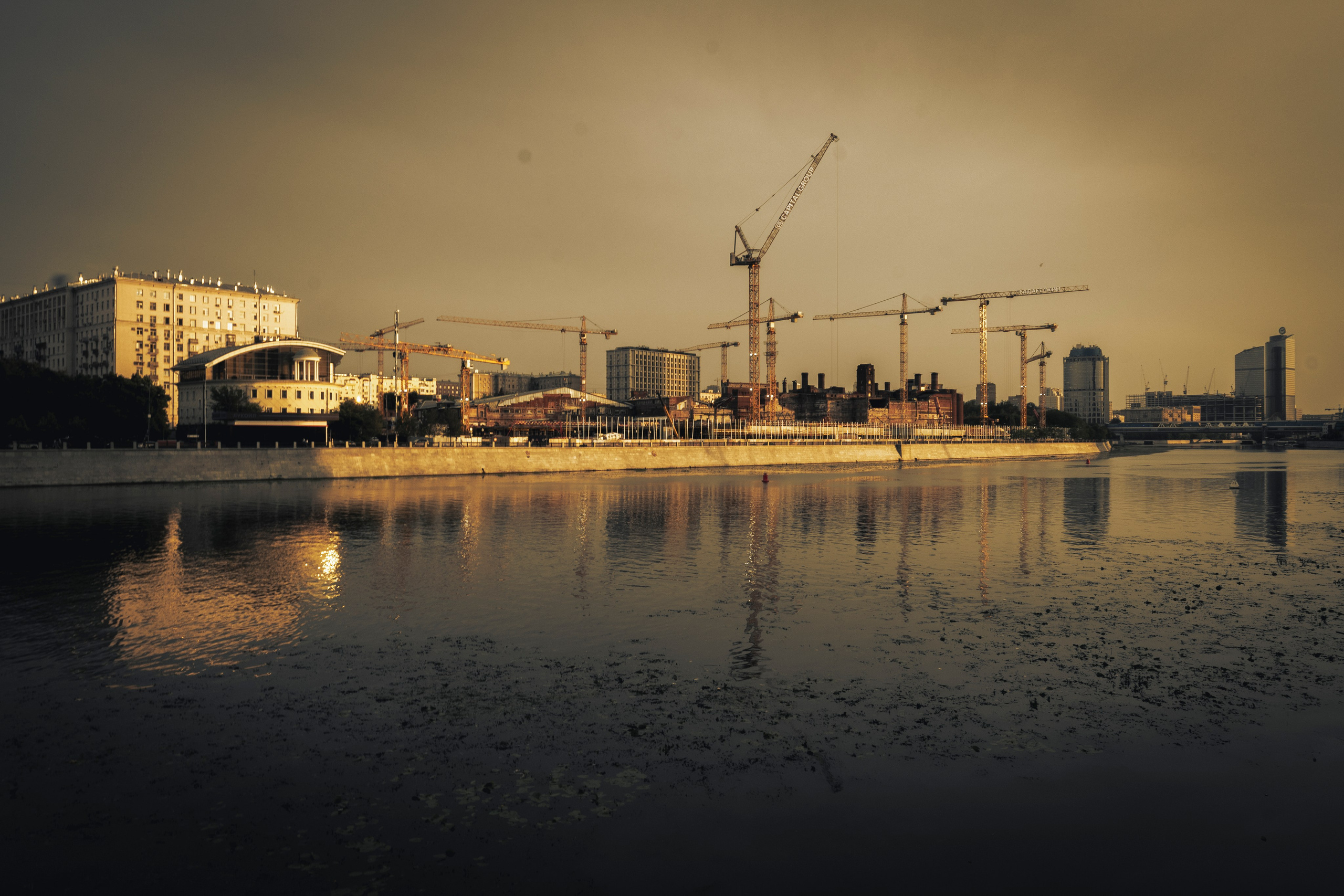 Фотопрогулка. Москва. Июль 2023. Фотограф Роман Адлер