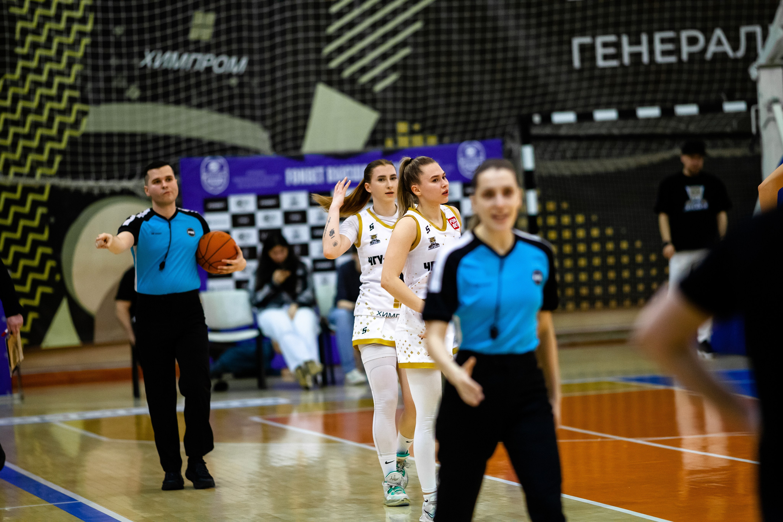 ЧГУ-Атланта — Ростов-ЮФУ / 1 игра. Фотография