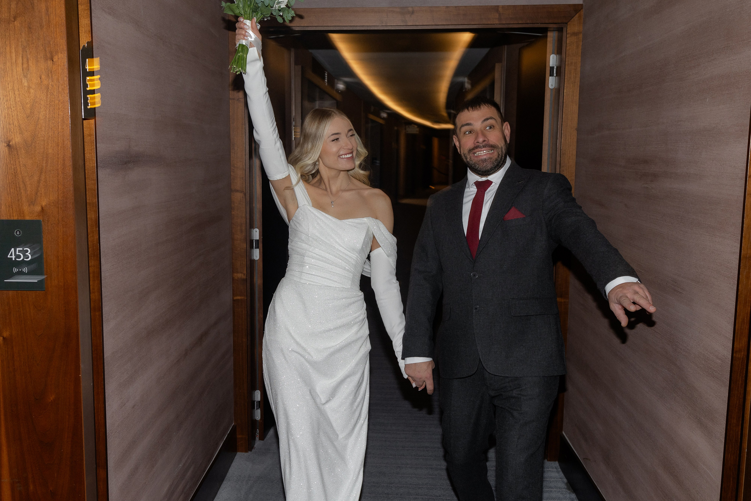 Свадебная фотосессия в отеле Марриот в Минске (Minsk Marriott Hotel). Свадебный фотограф в Минске/Беларуси Сергей Спиридонов