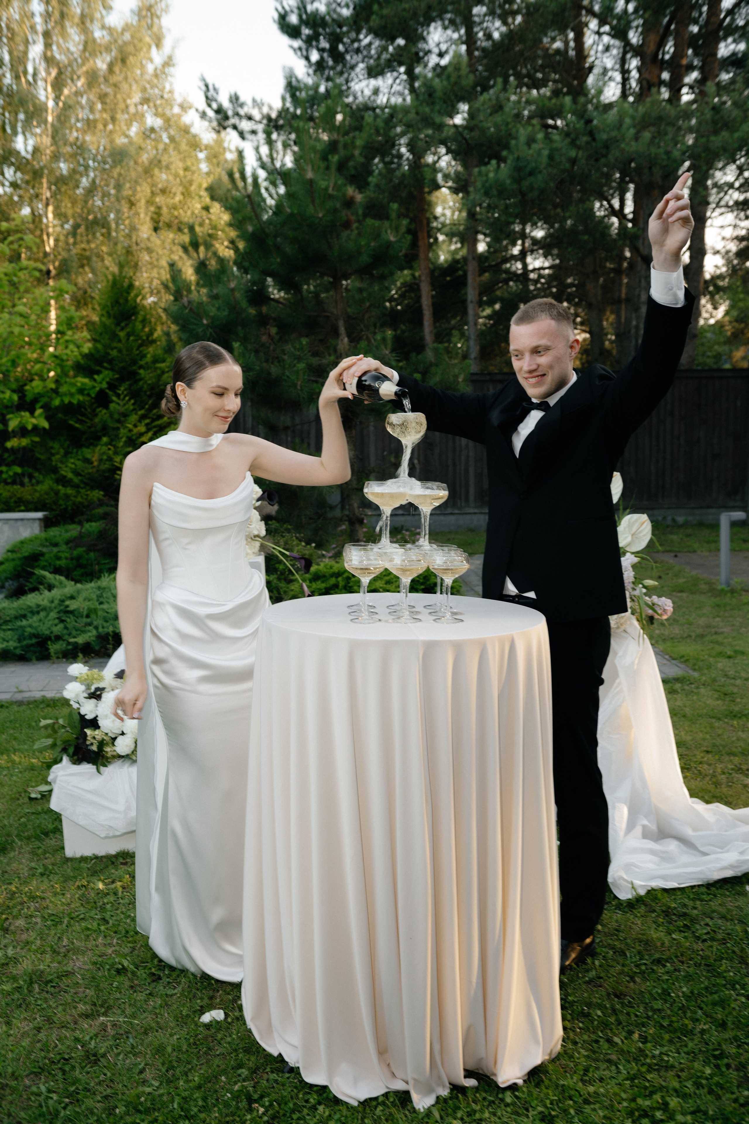 Wedding day in DELICE CHALET. Wedding PHOTOGRAPHER Andrew Vnukov