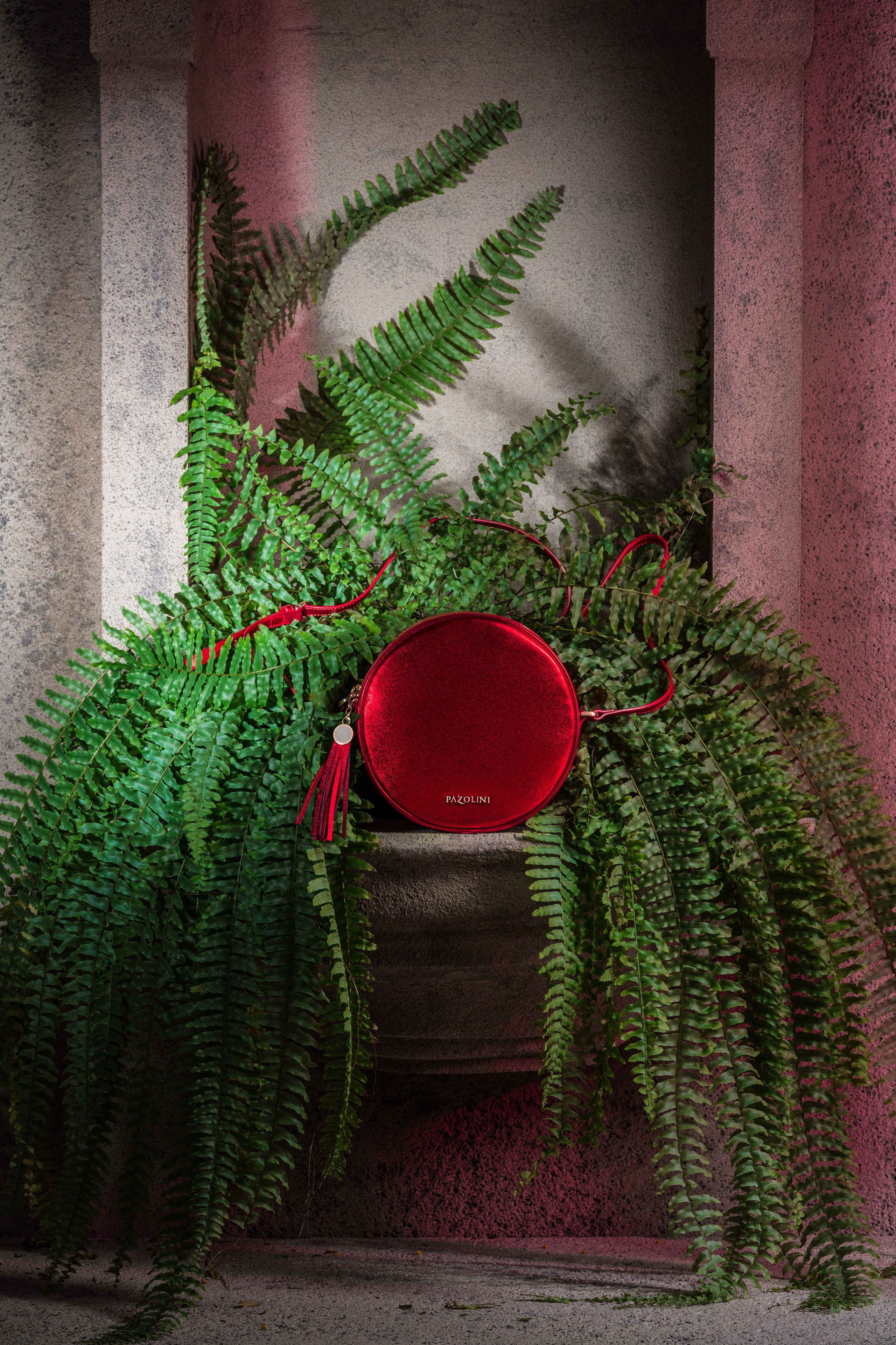 Обувь и аксессуары. Предметный фотограф. Москва. Продюсирование съемок, Set-design & пост-продакшн, E-commerce контент