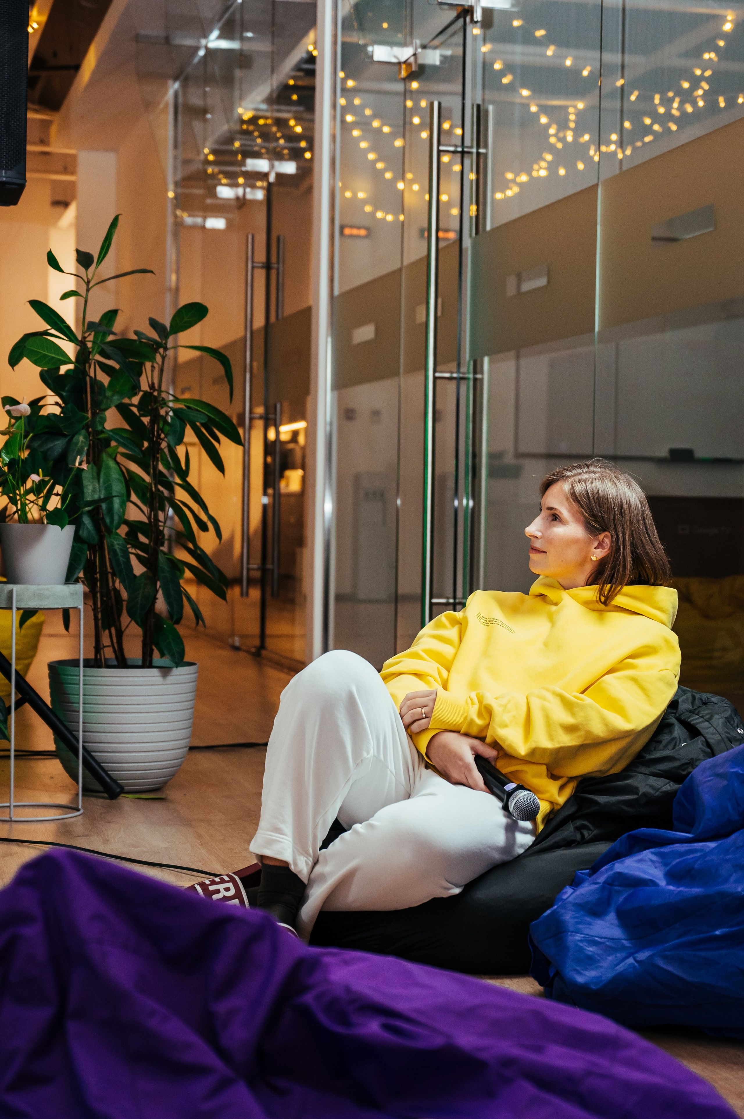 Фотосъёмка корпоратива в офисе в Санкт-Петербурге. Анастасия Петрович фотограф, фотокорреспондент в Москве и Санкт-Петербурге. Фотосъёмка репортажа, мероприятия, корпоративная съёмка, контент