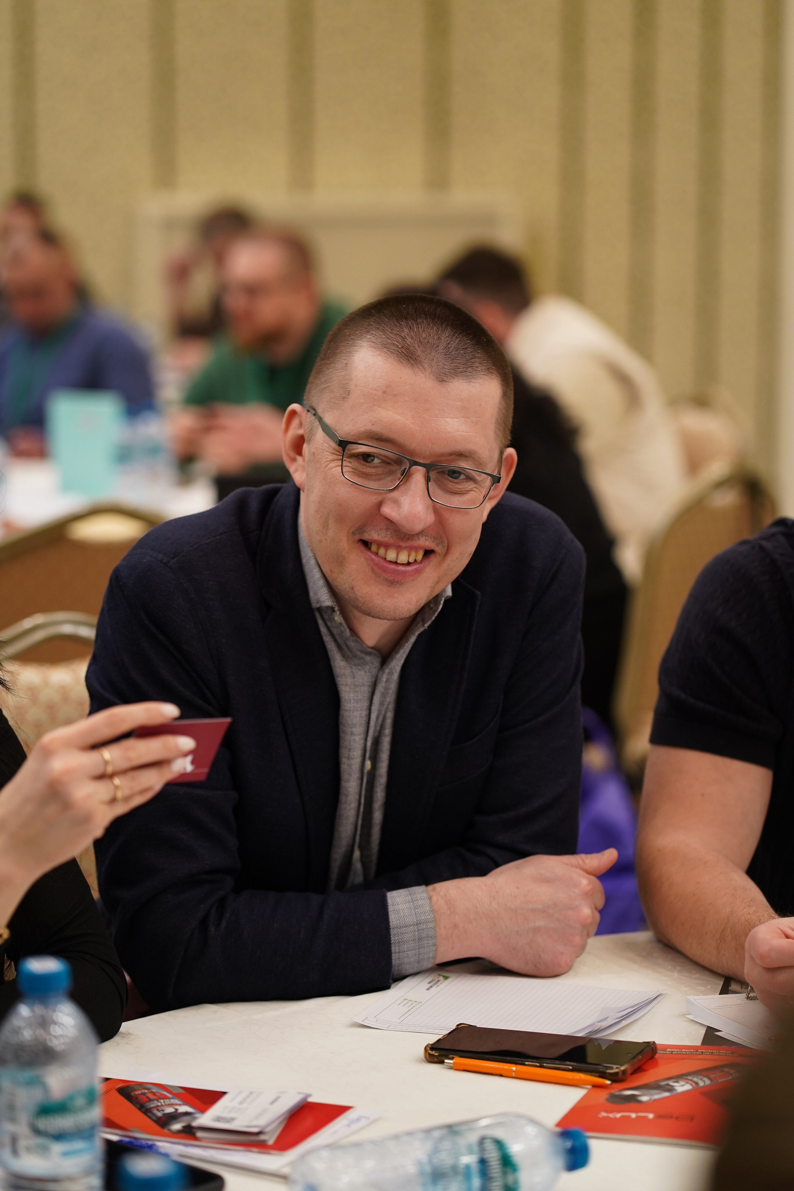 Малоэтажная страна конференция. Фотограф