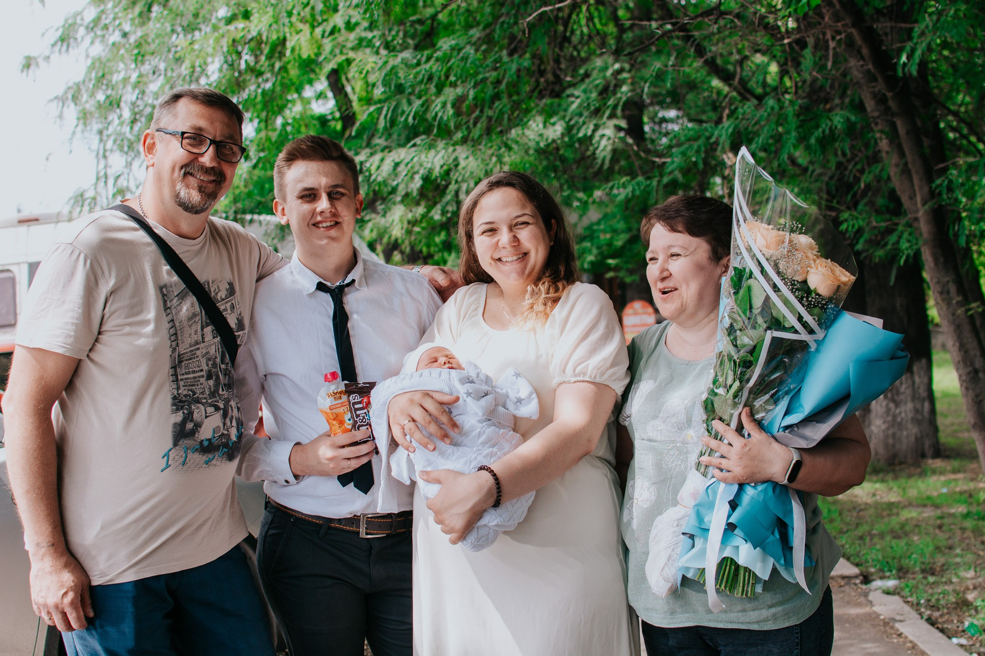 Выписка из роддома. Фотограф Ростов-на-Дону | фототерапевт