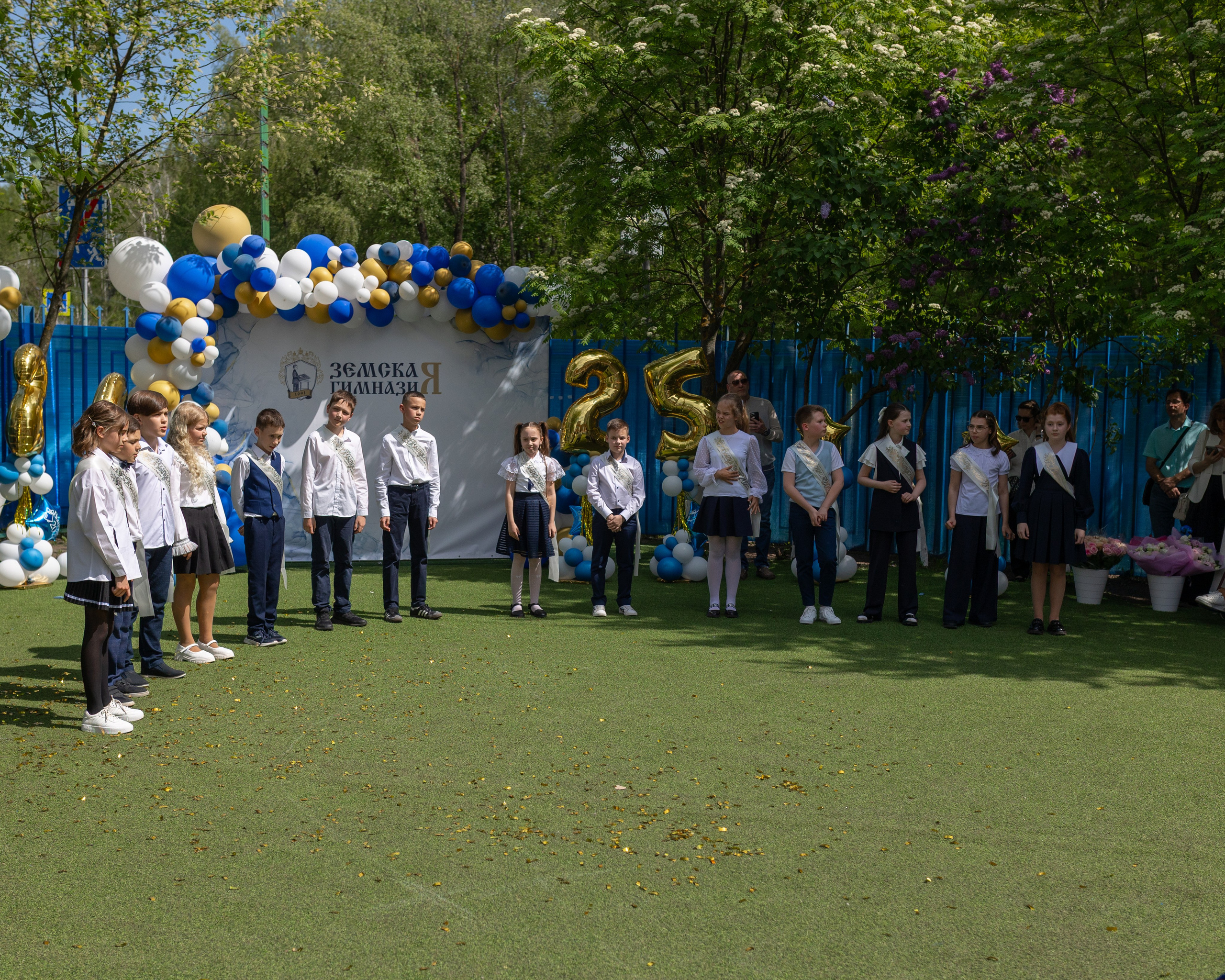 Последний звонок, гимназия в Балашихе. Свадебный фотограф Алена Полянская