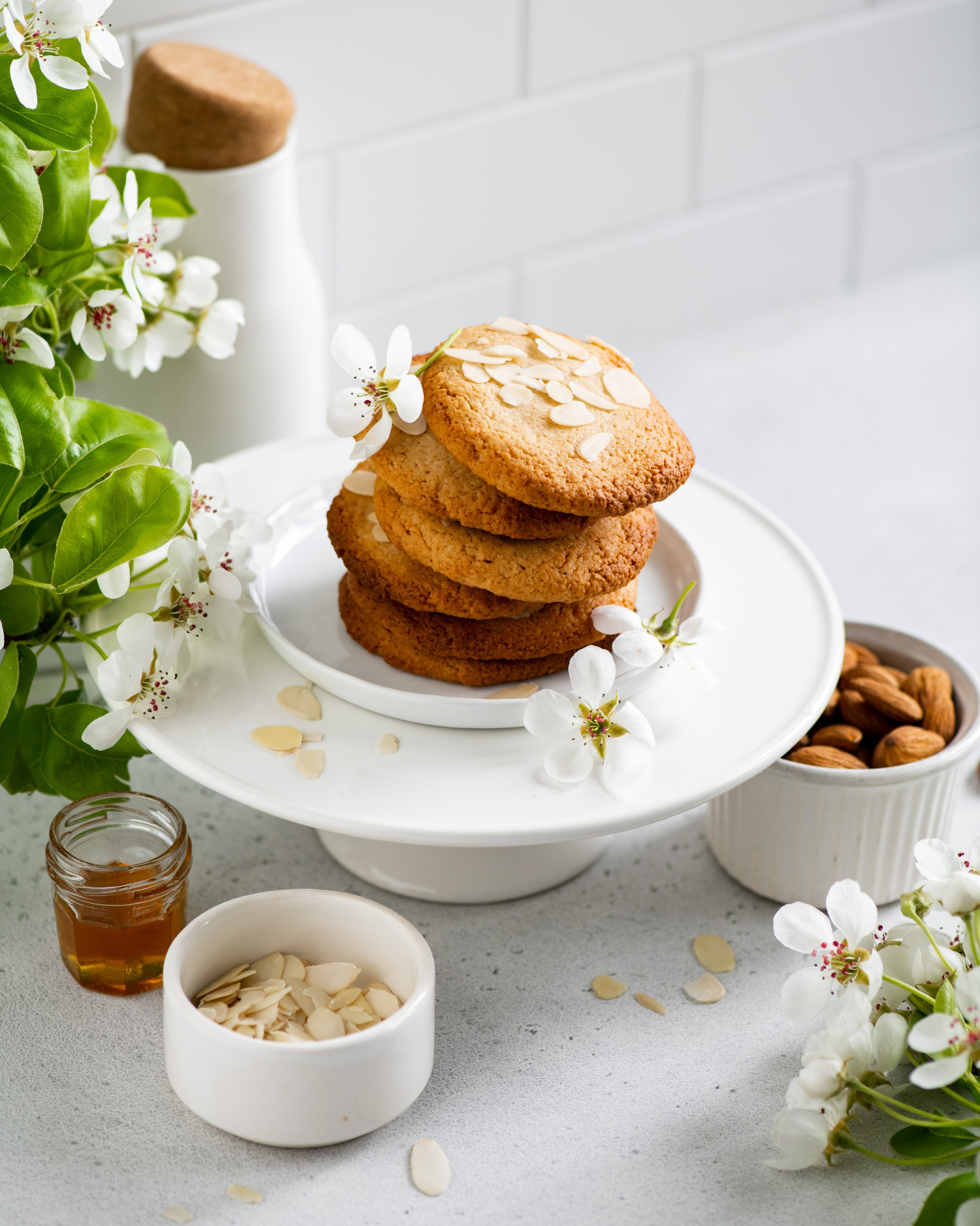 Луцан Оксана Фуд и предметный фотограф