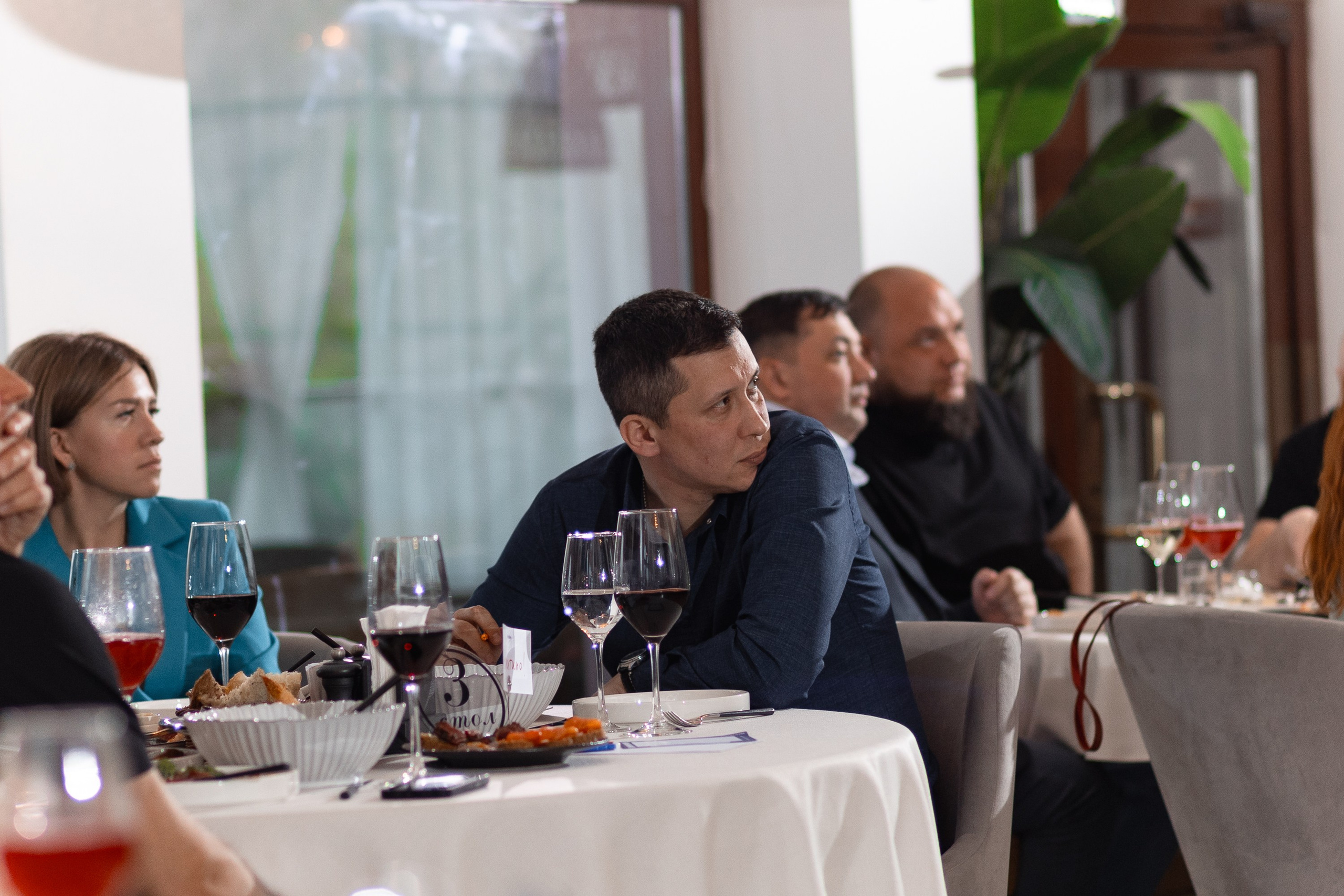 Профессиональный фотограф на выездные мероприятия и тимбилдинги Андрей Алексеев