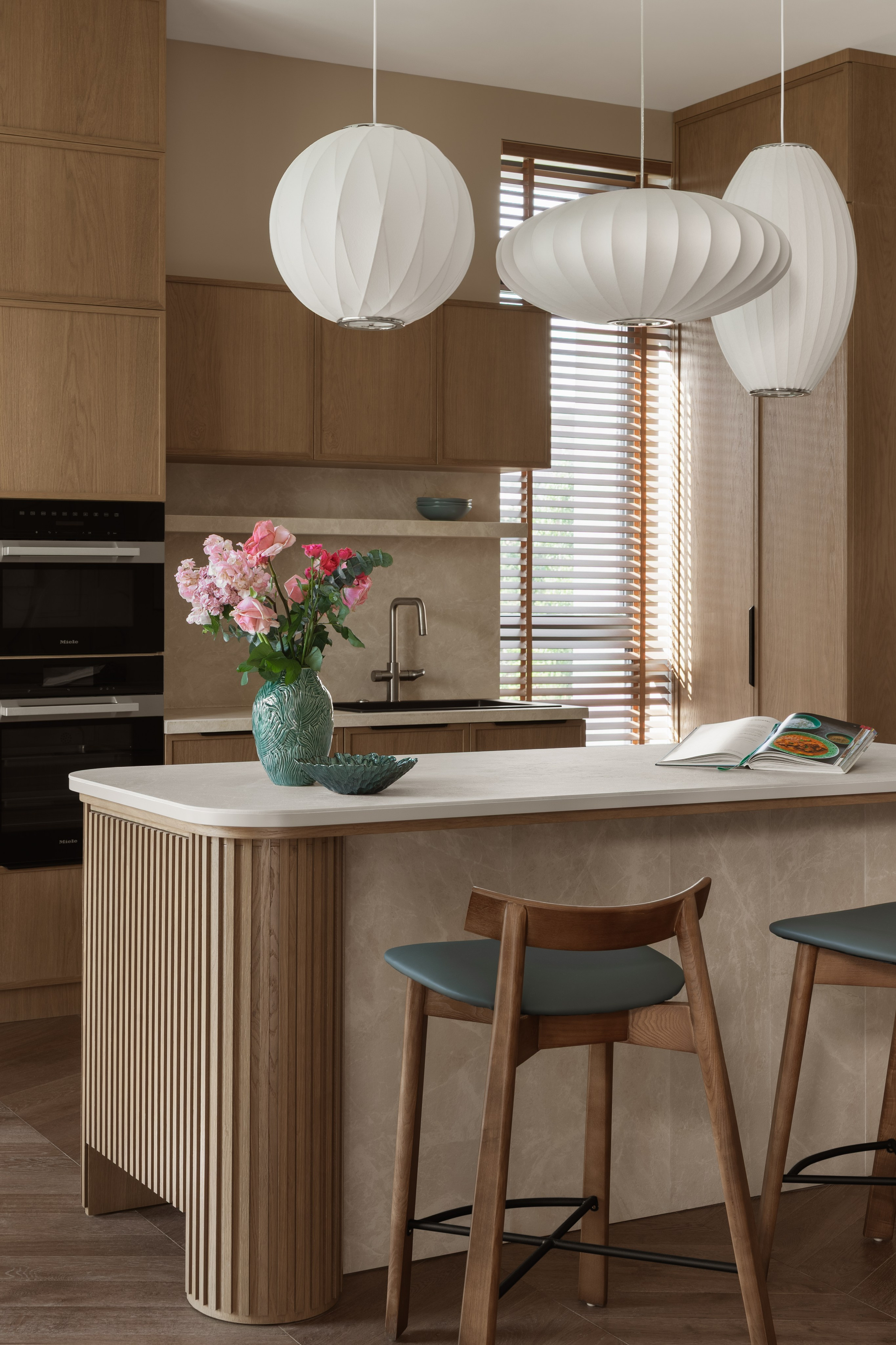 Шарафат Дуйсенбинова — Akbulak Riviera. Roman Yakunin — interior photographer in Almaty, Kazakhstan