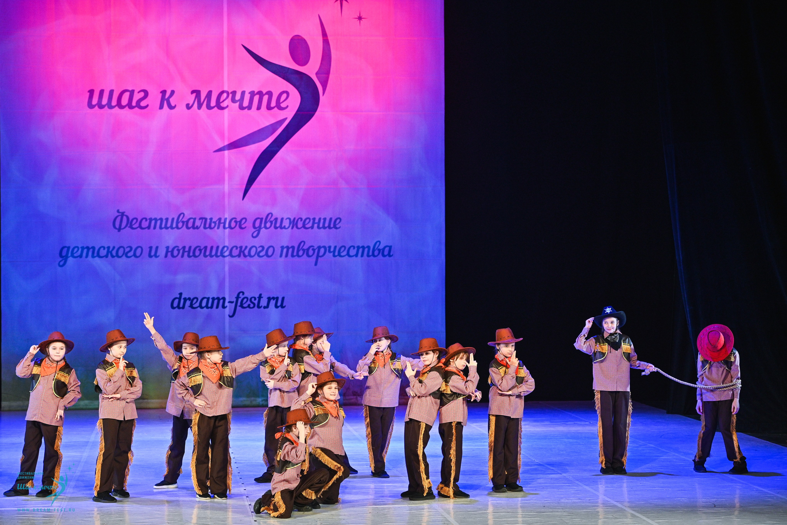 12.04.2025 Фестивальное движение «Шаг к мечте» г. Москва. Медиастудия Фото Концепт